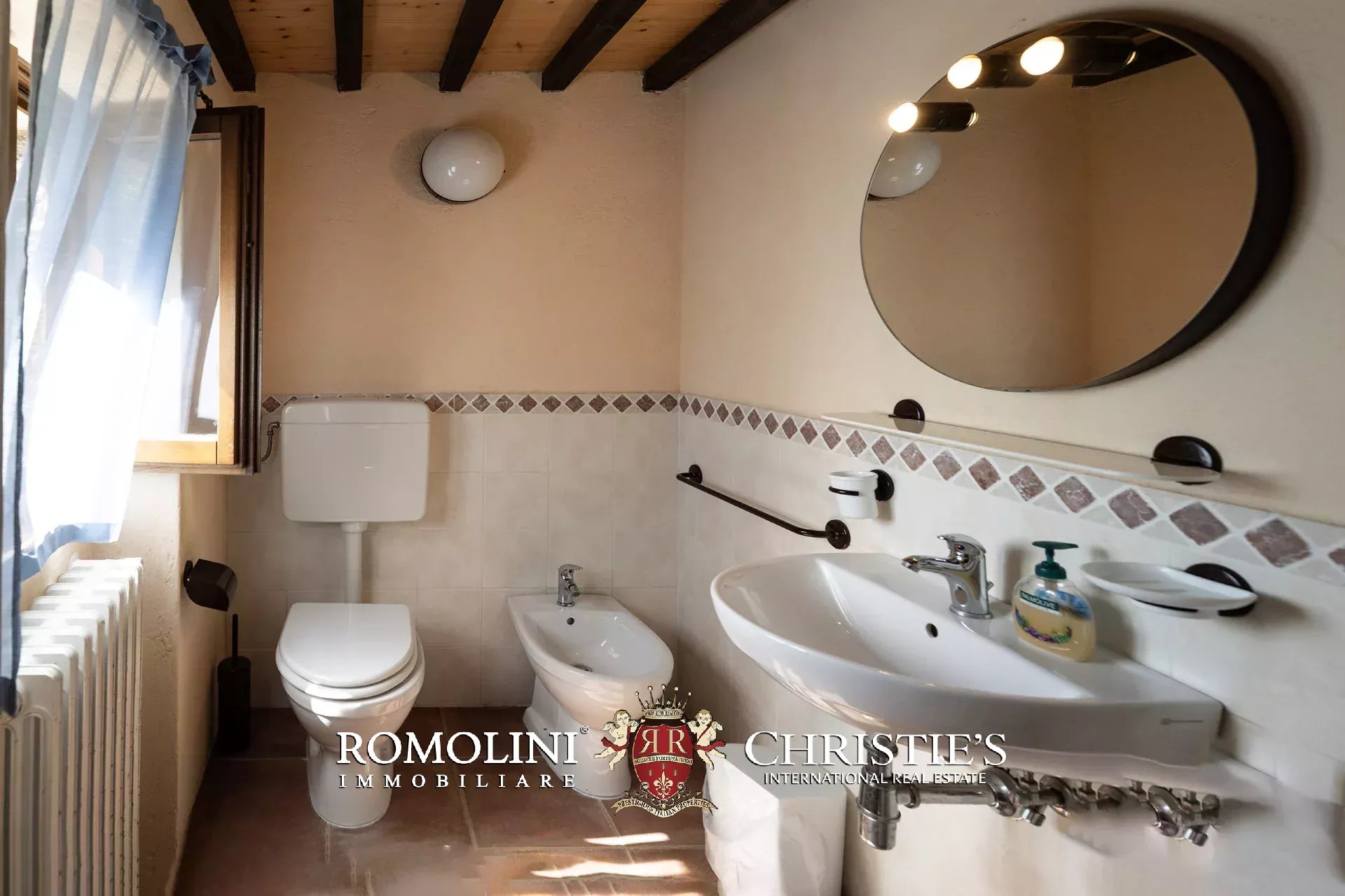 8 Bedroom Villa/Townhouse's Image 51