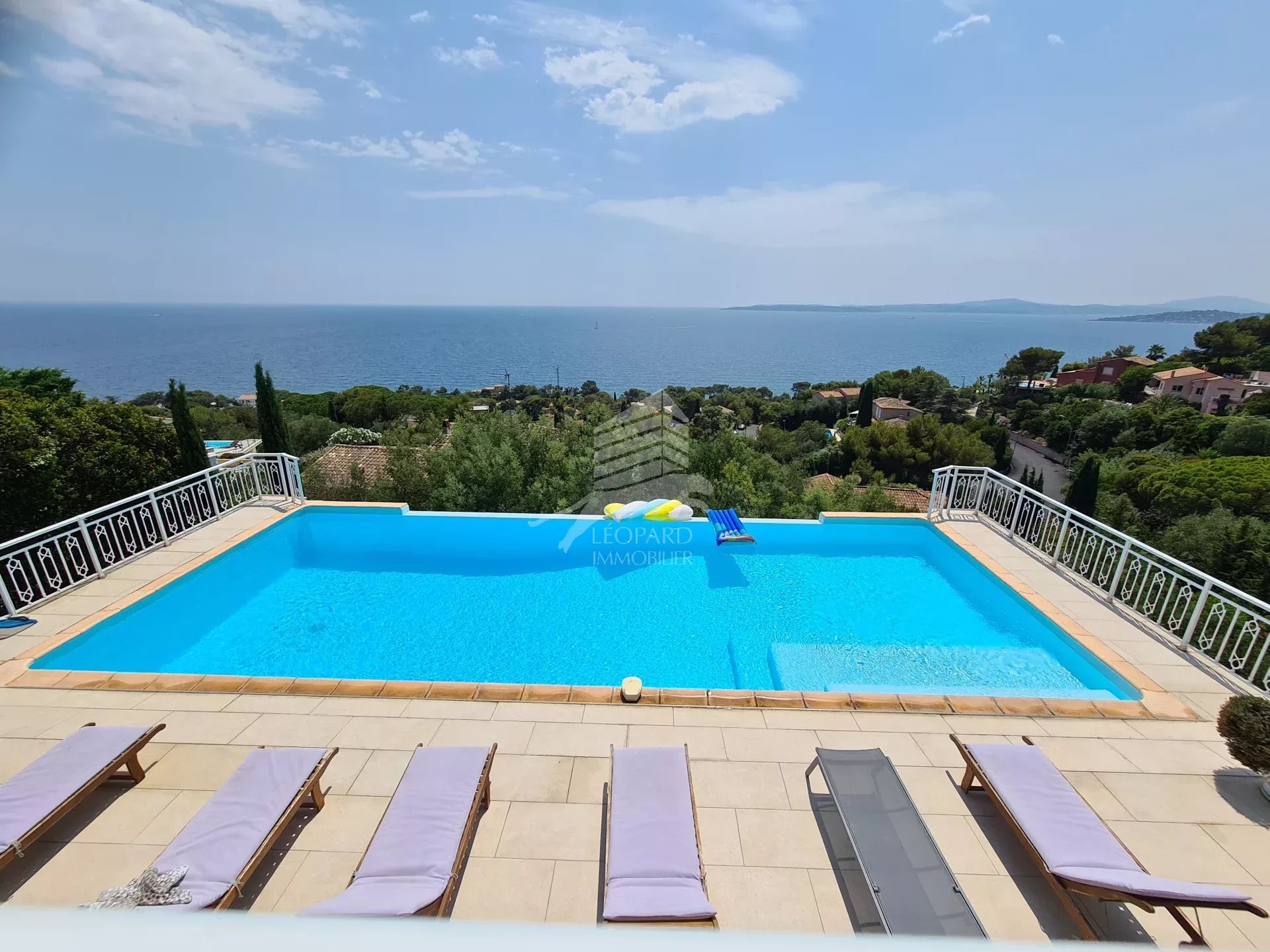 Agence immobilière de 