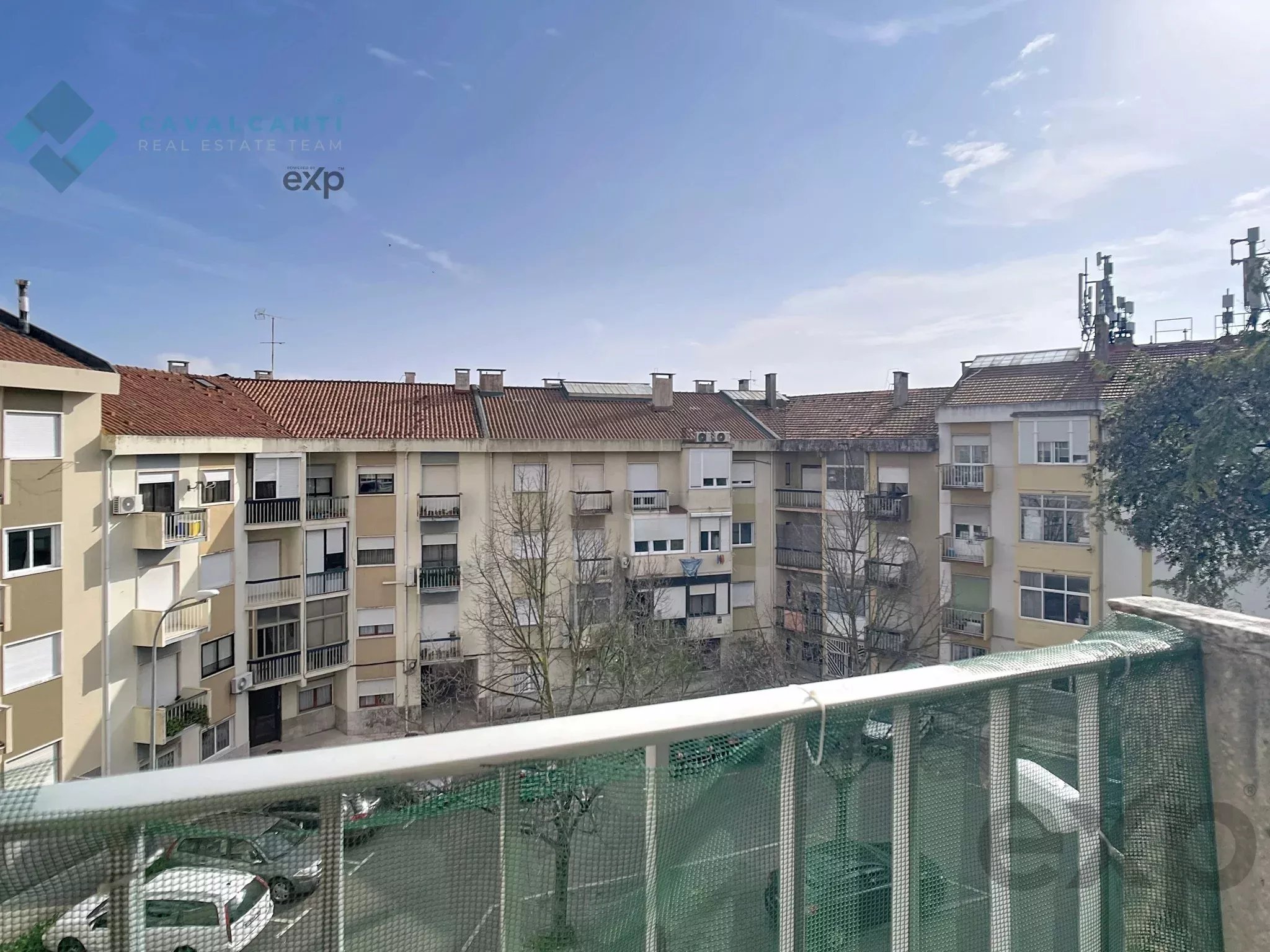 T3 for refurbishment in the heart of Carnaxide 86827812 image 38