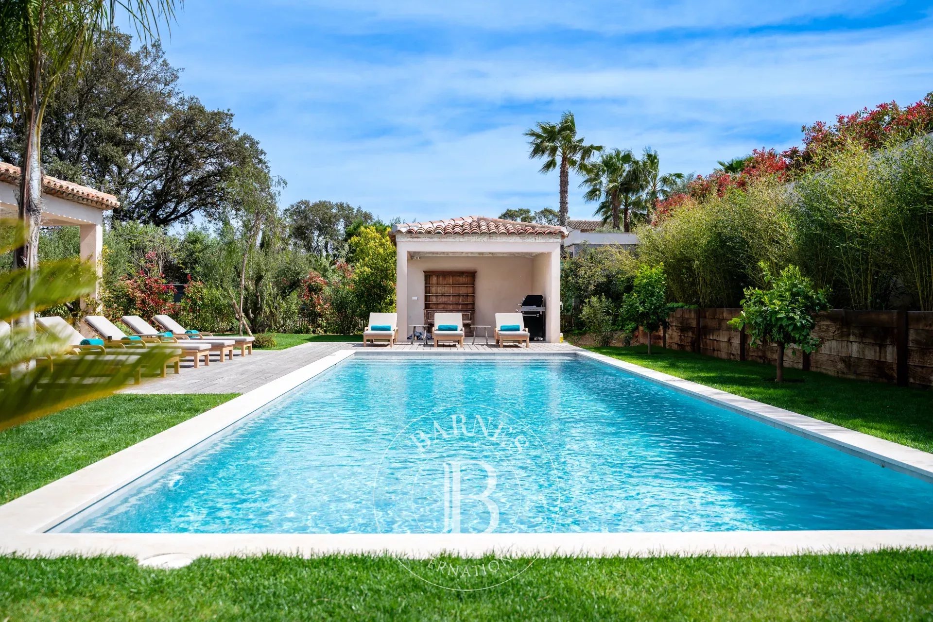 Villa Saint-Tropez  -  ref 84518417 (picture 2)