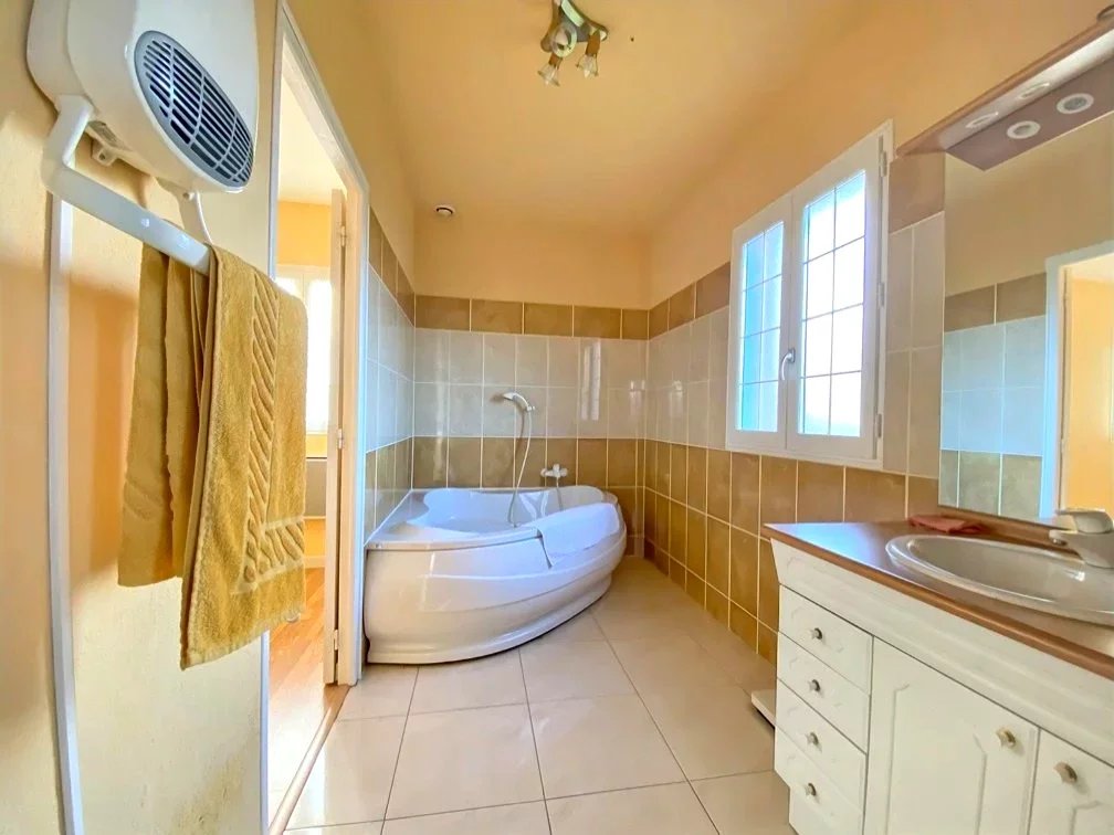 House for sale Frontignan-Savès, Haute-Garonne