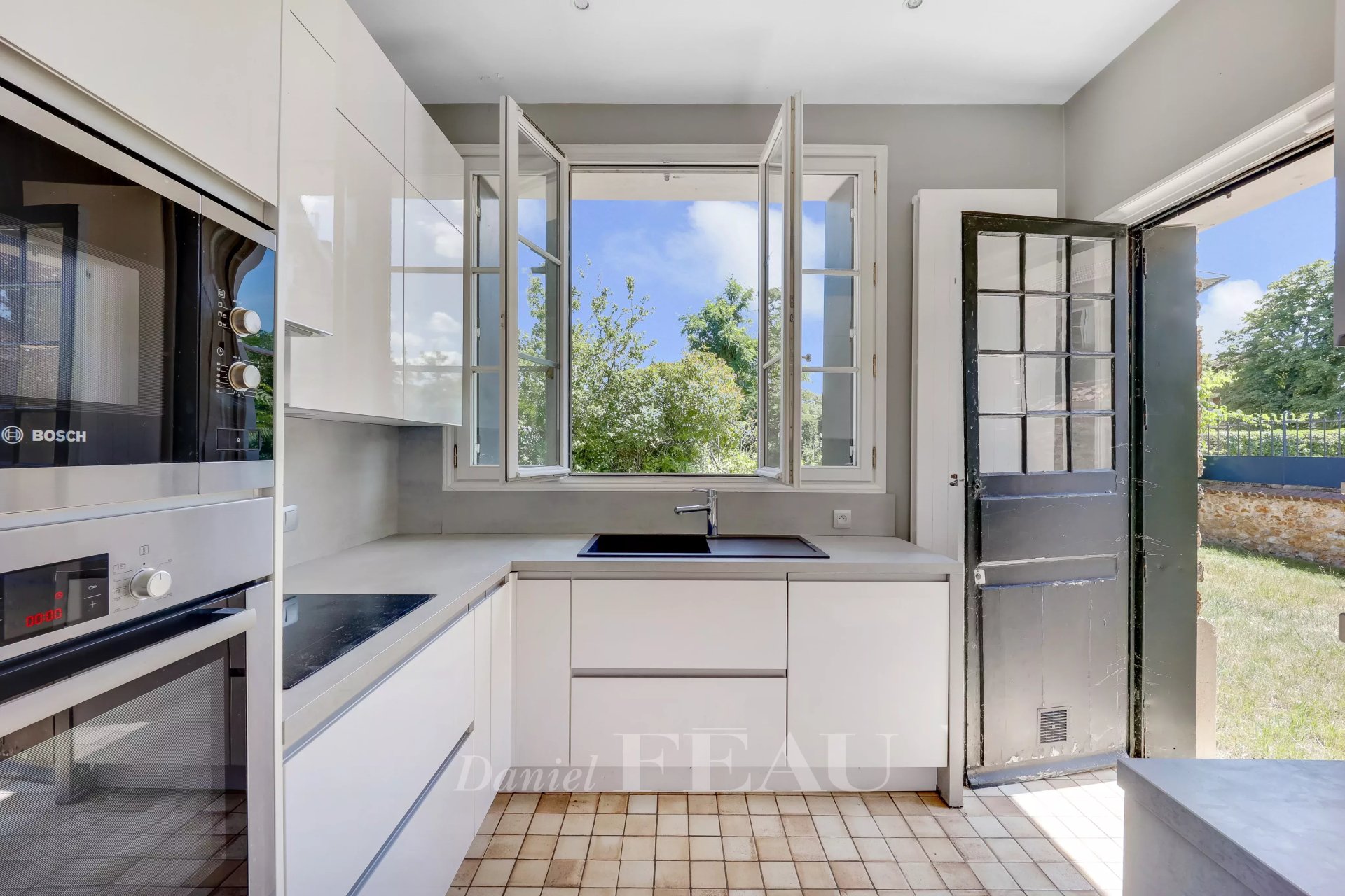 7 Bedroom Villa/Townhouse's Image 6