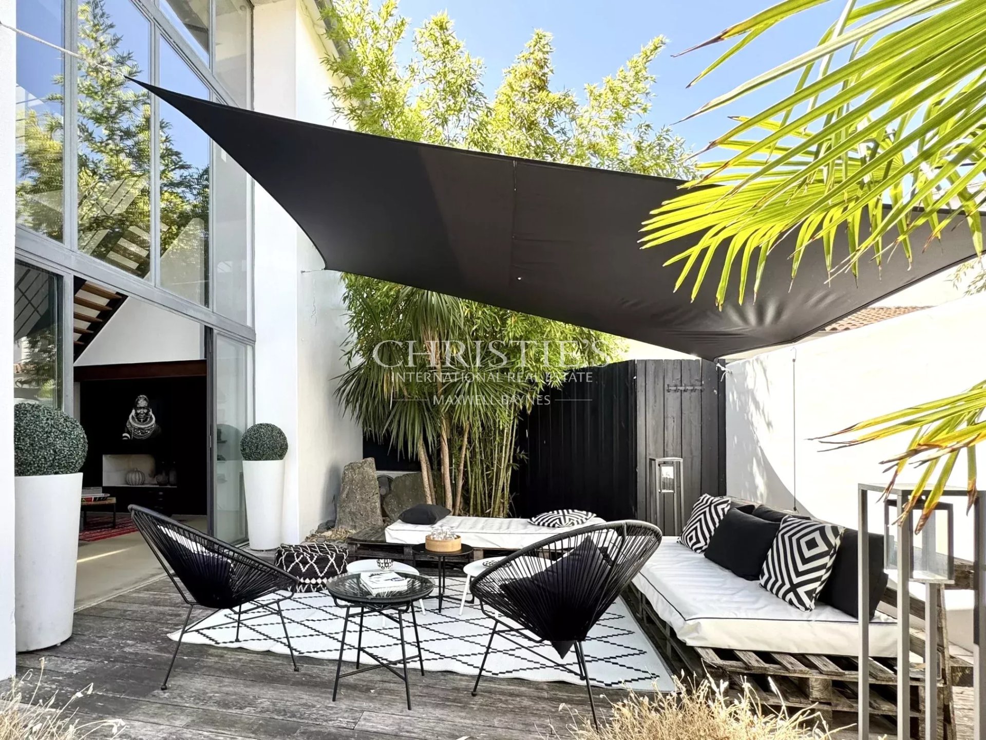 4 Bedroom Villa/Townhouse's Image 7