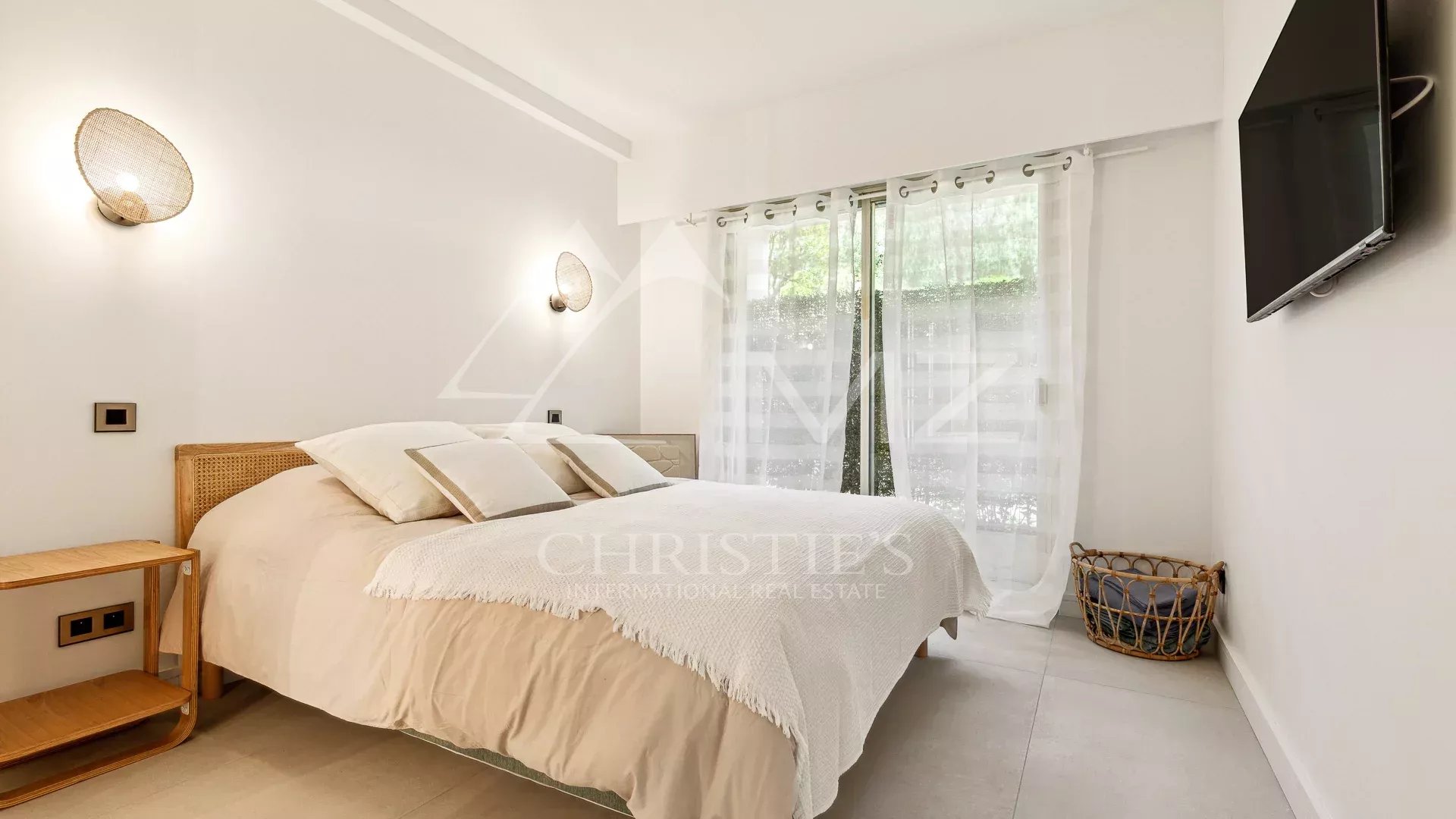 2 Bedroom Apartment/Flat's Image 6