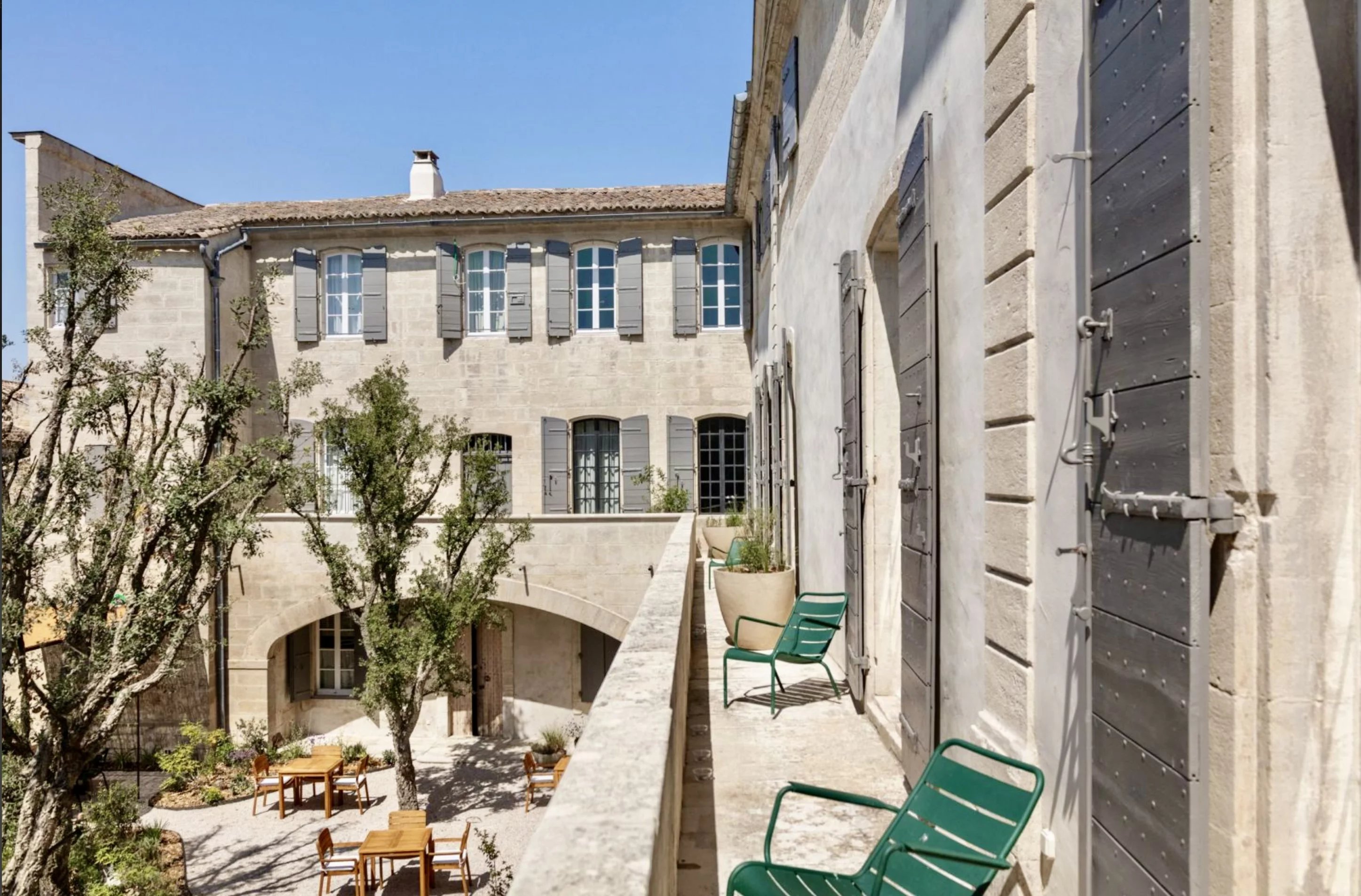 Hôtel particulier de charme et de prestige en centre village