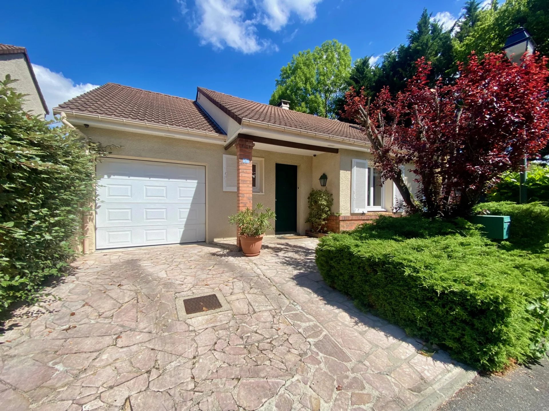 Agence immobilière de 