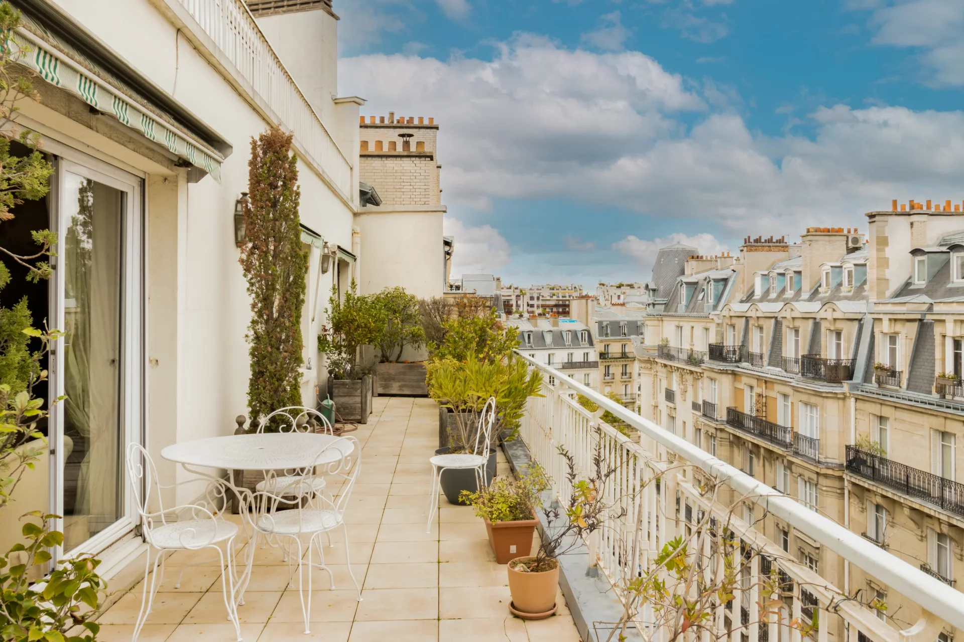 Paris 7e - PLACE DE BRETEUIL