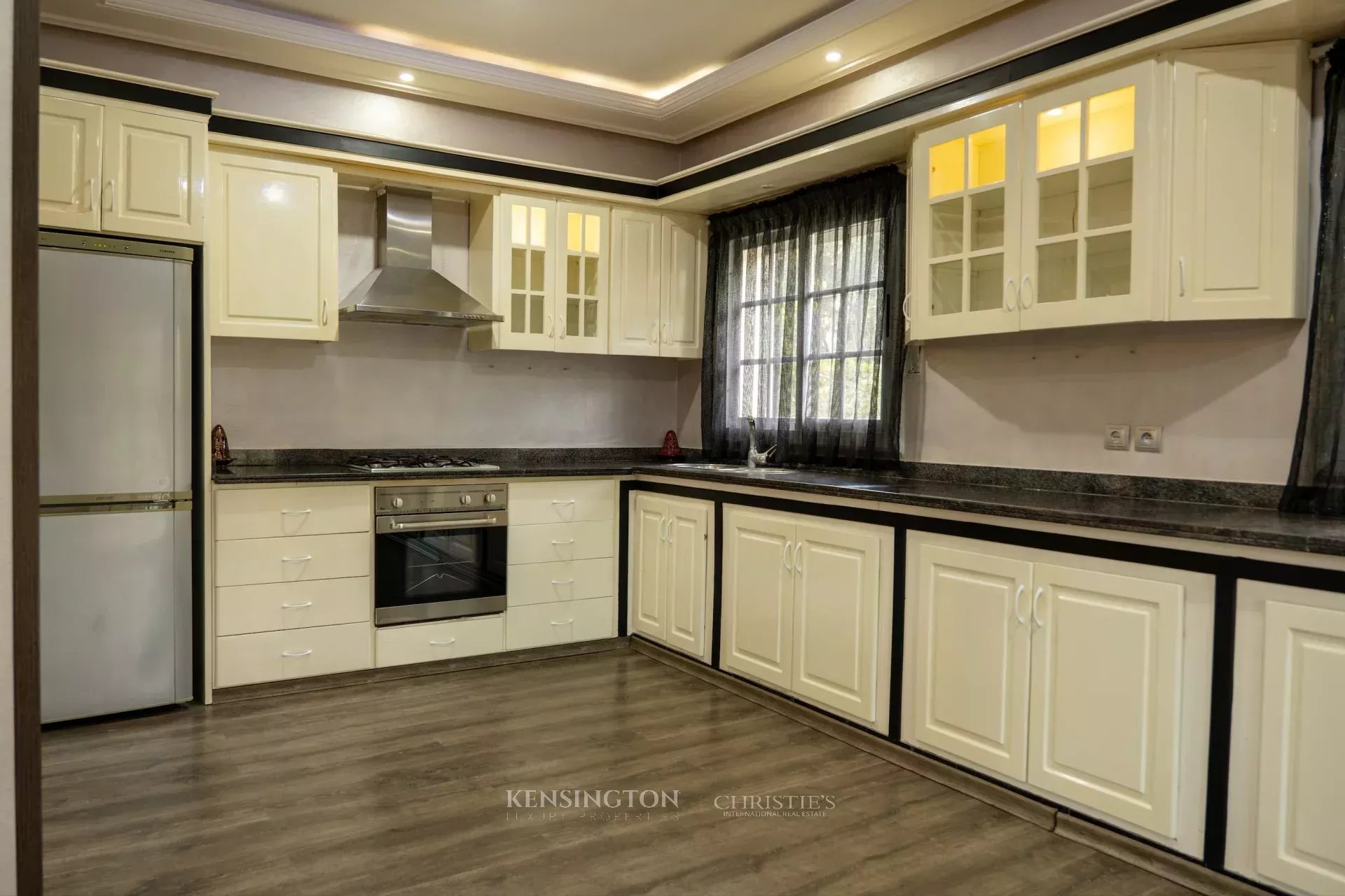 5 Bedroom Villa/Townhouse's Image 9
