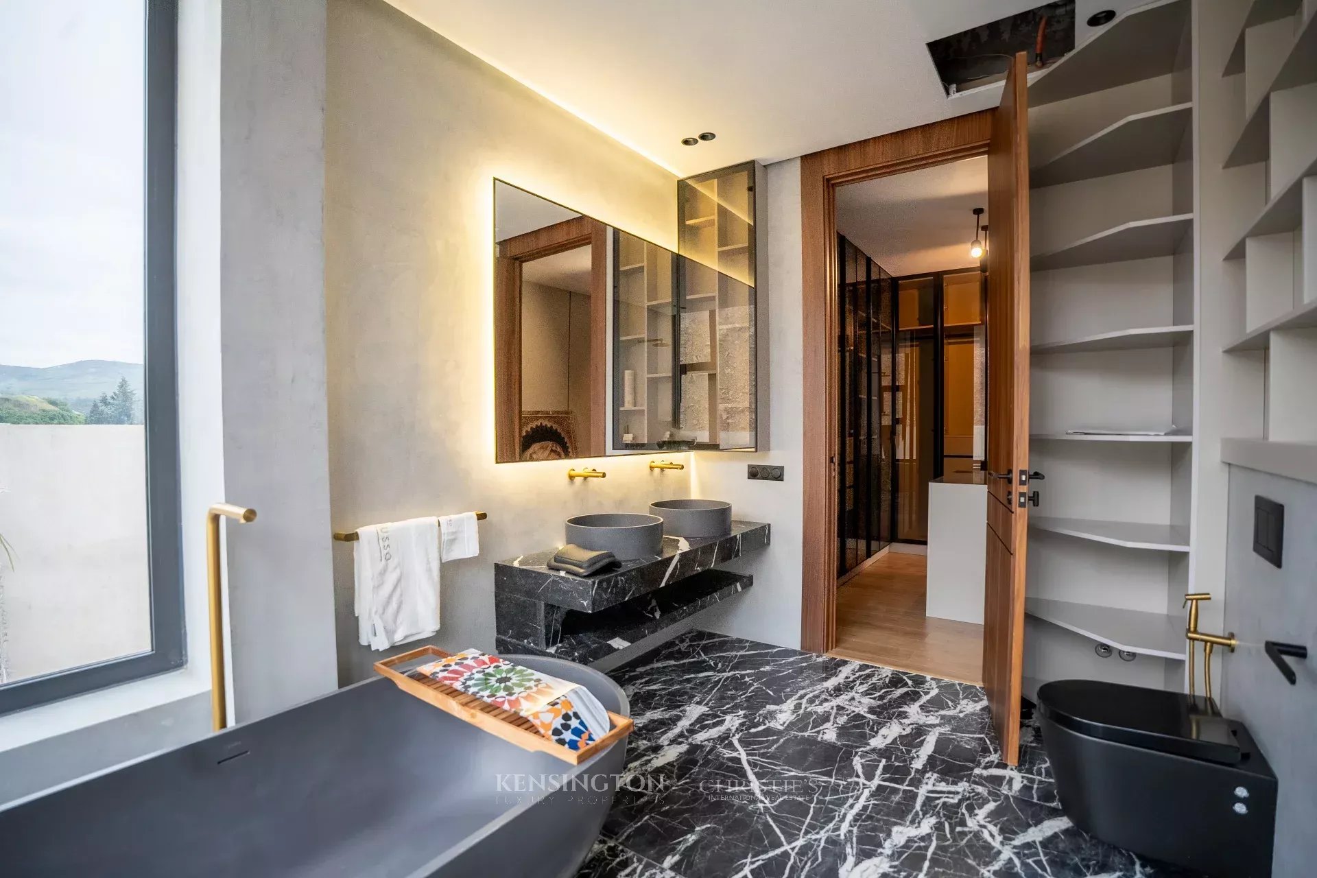 4 Bedroom Villa/Townhouse's Image 40