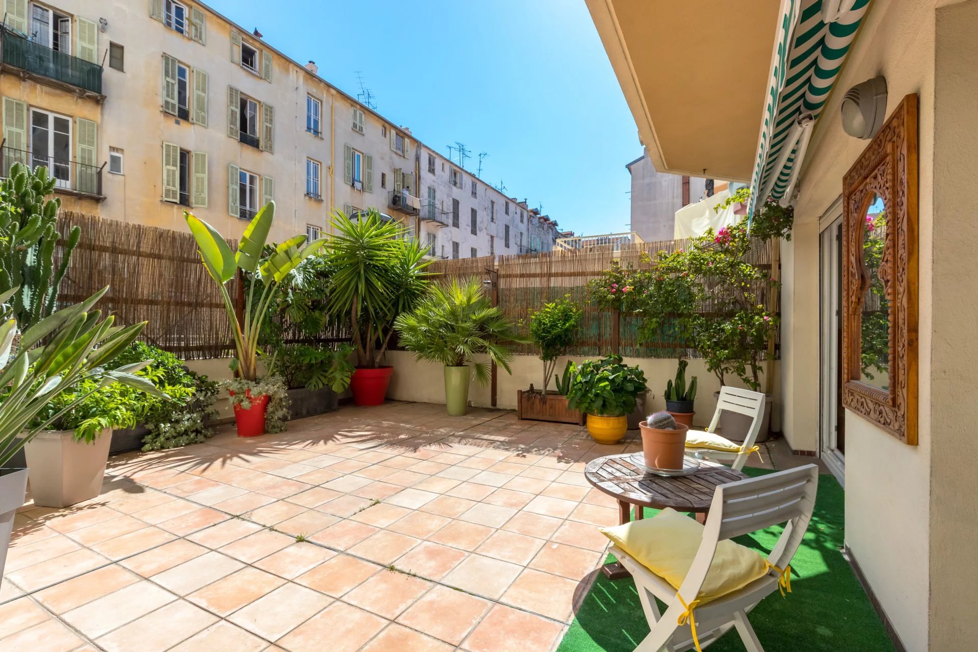 Nice / Centre Ville - 2 Pièces - terrasse 52m2 Sud