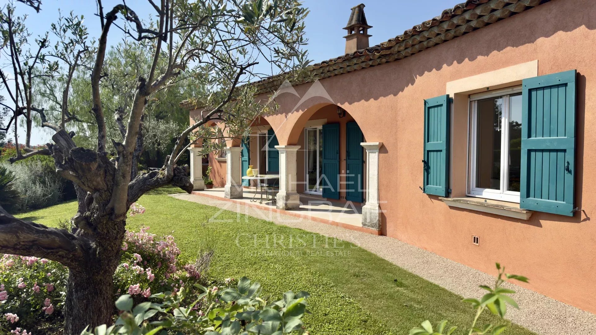 4 Bedroom Villa/Townhouse's Image 6