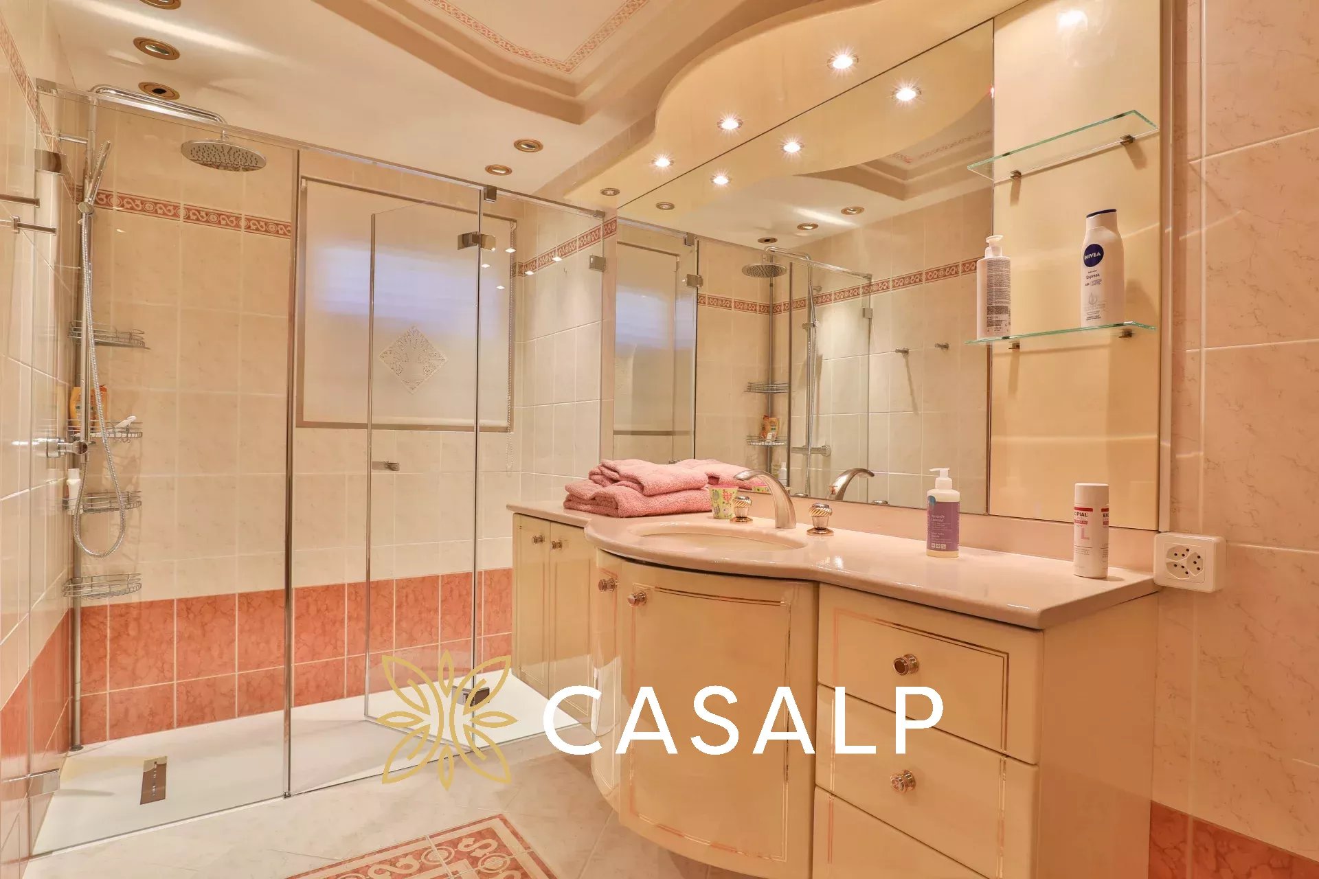 Somptueux appartement de 6.5 pièces de luxe