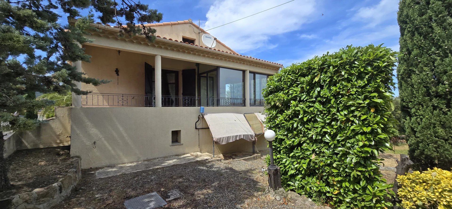 Agence immobilière de 