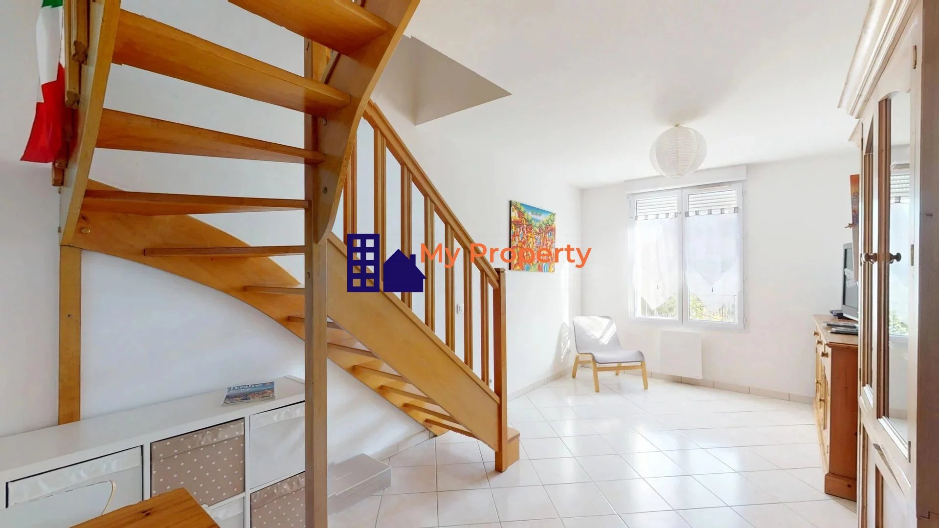 Charmant duplex lumineux à vendre  3 chambres  À 5 min d