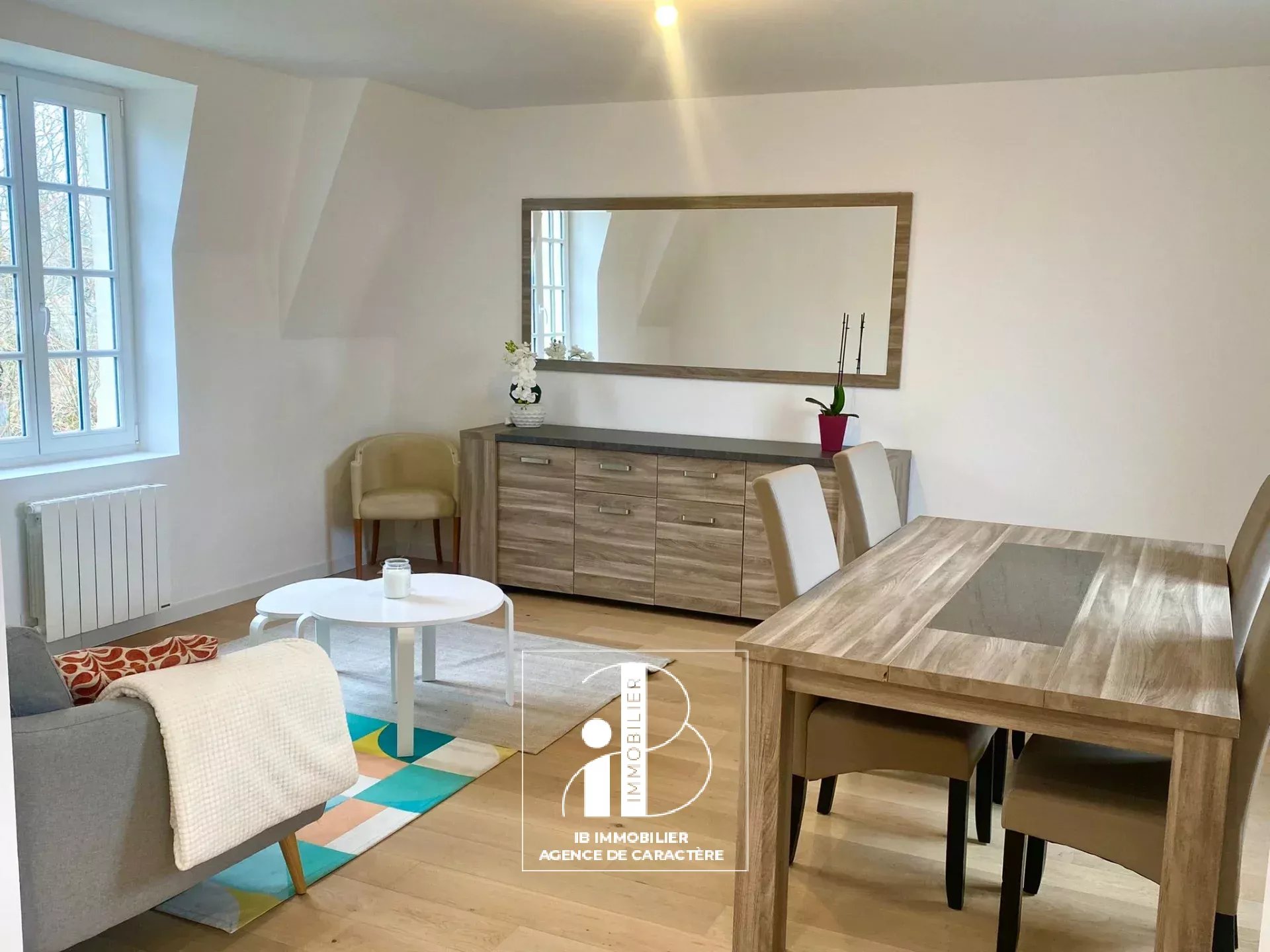 FONTAINEBLEAU NEAR CITY CENTER - INTERNATIONAL COLLEGE AND LYCÉE - PRIVATE Mansion XVIIIth.