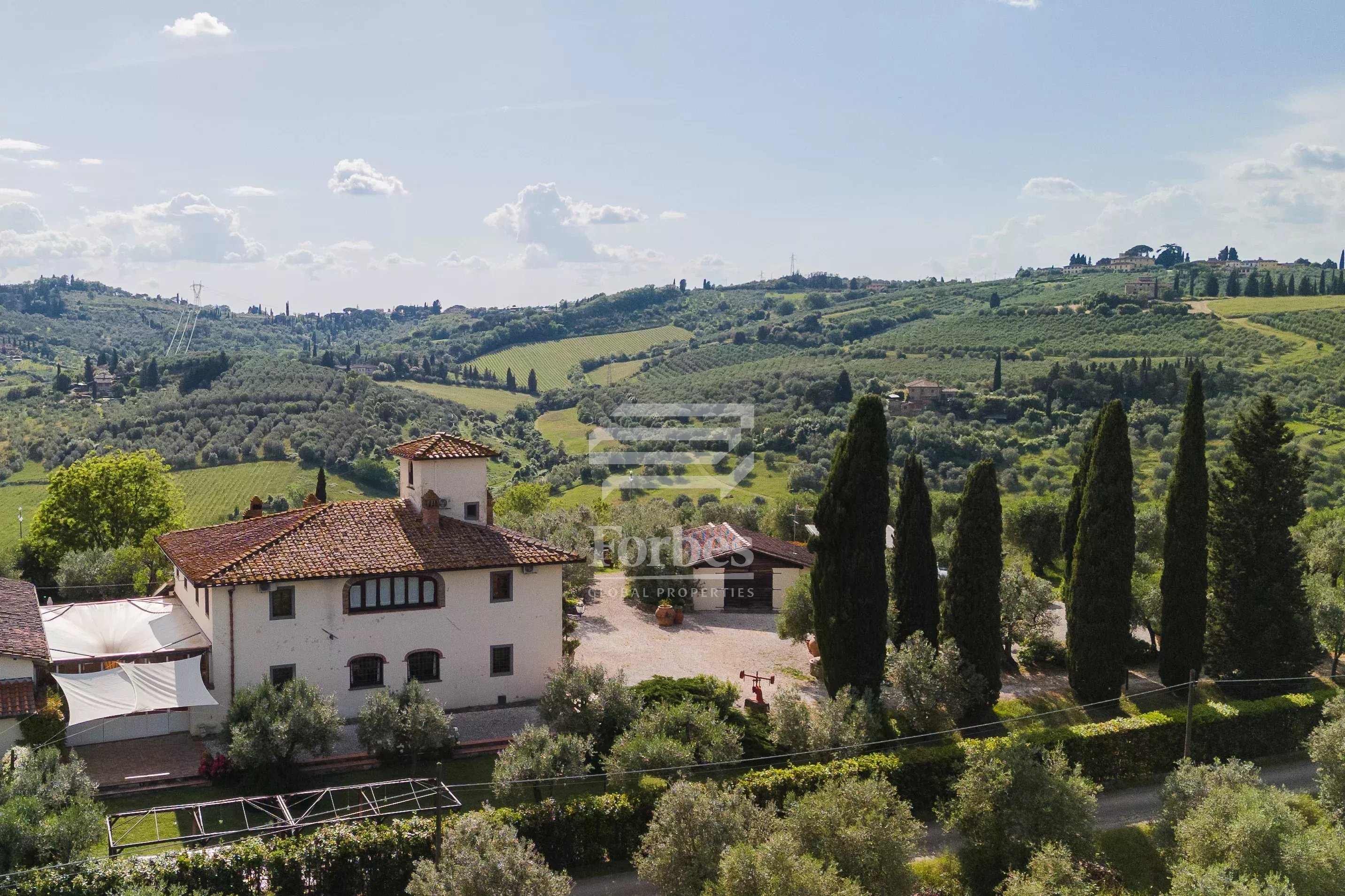 Farmhouse for sale in Tuscany, just minutes from Florence