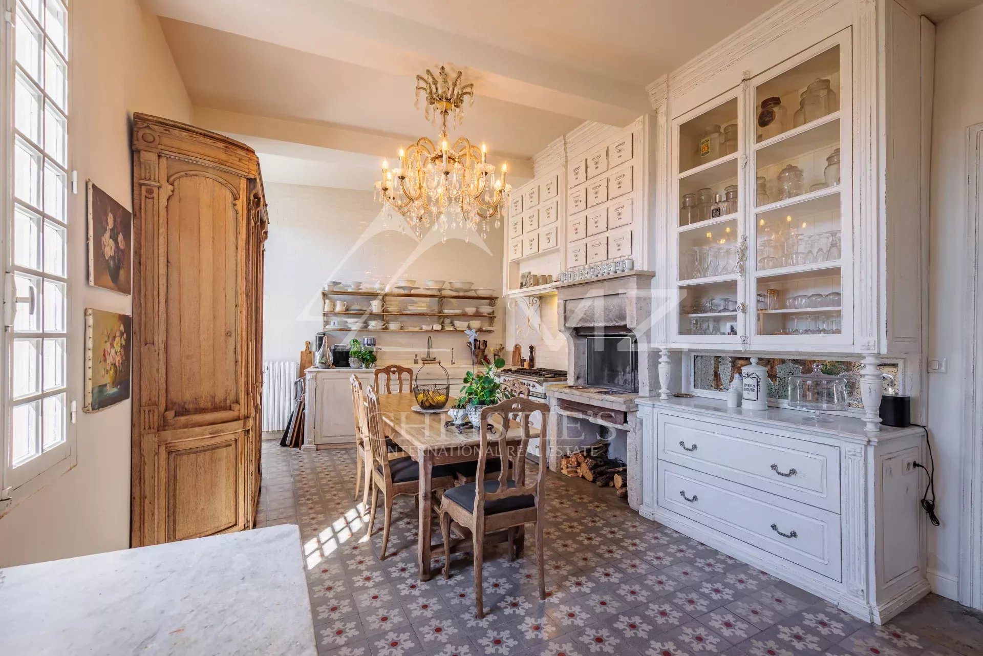 7 Bedroom Villa/Townhouse's Image 4