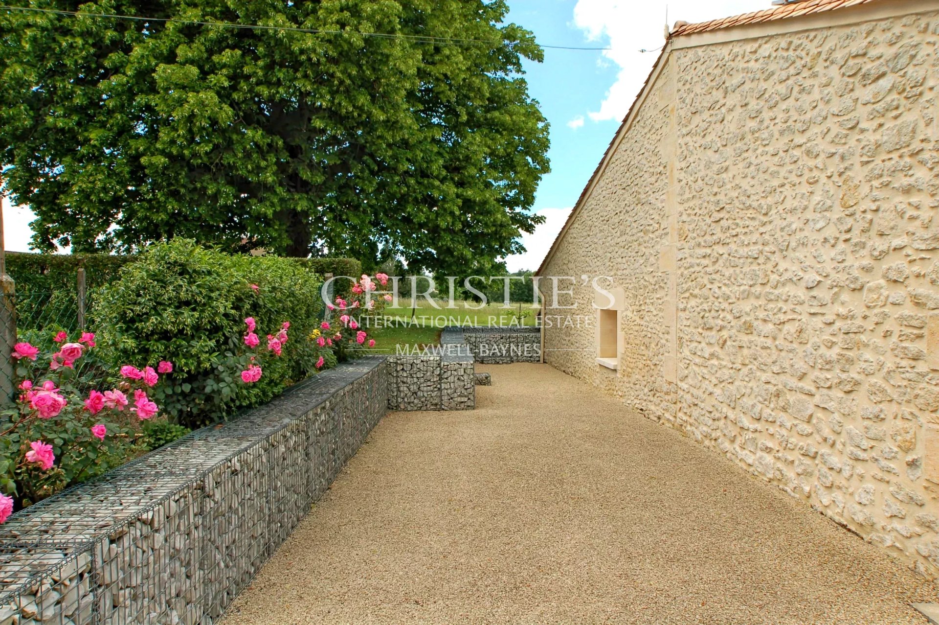 13 Bedroom Villa/Townhouse's Image 27