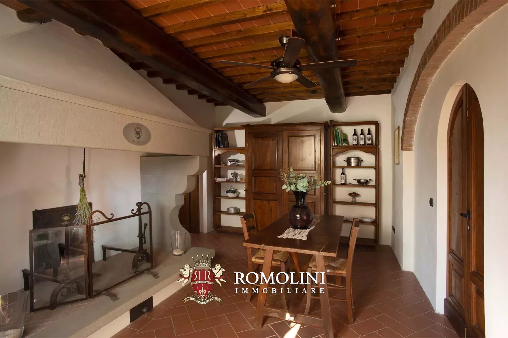 4 Bedroom Vineyard's Image 25