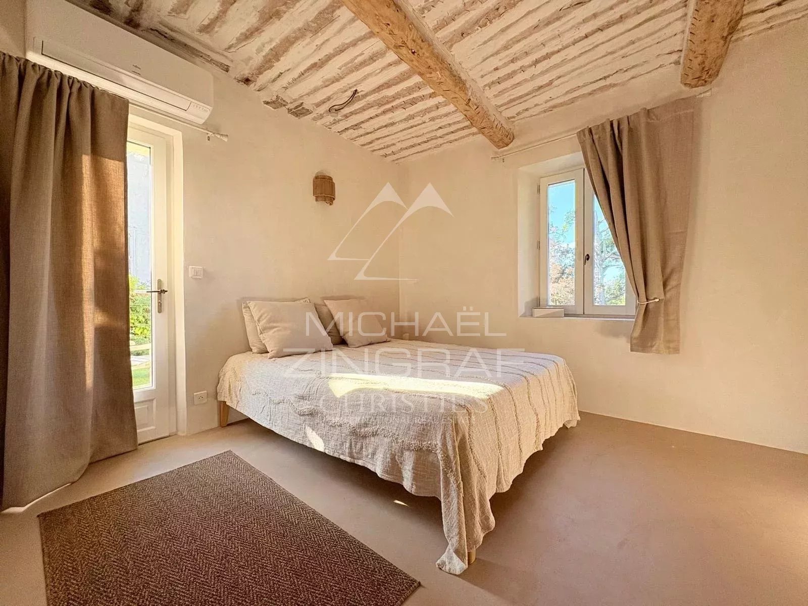 6 Bedroom Villa/Townhouse's Image 6