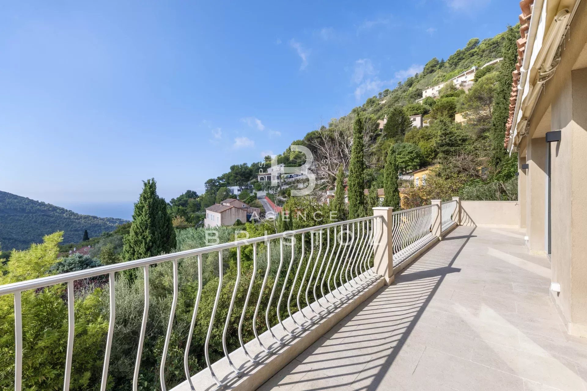 Maison 7 pièces 228 m² · à La Turbie · 228 m² · 1 990 000 €