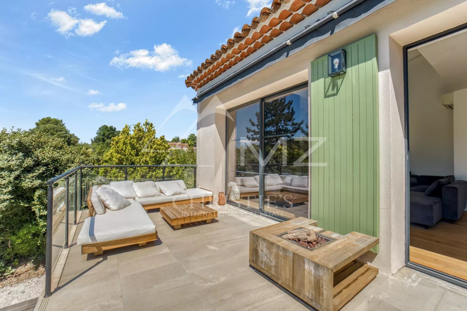 5 Bedroom Villa/Townhouse's Image 8