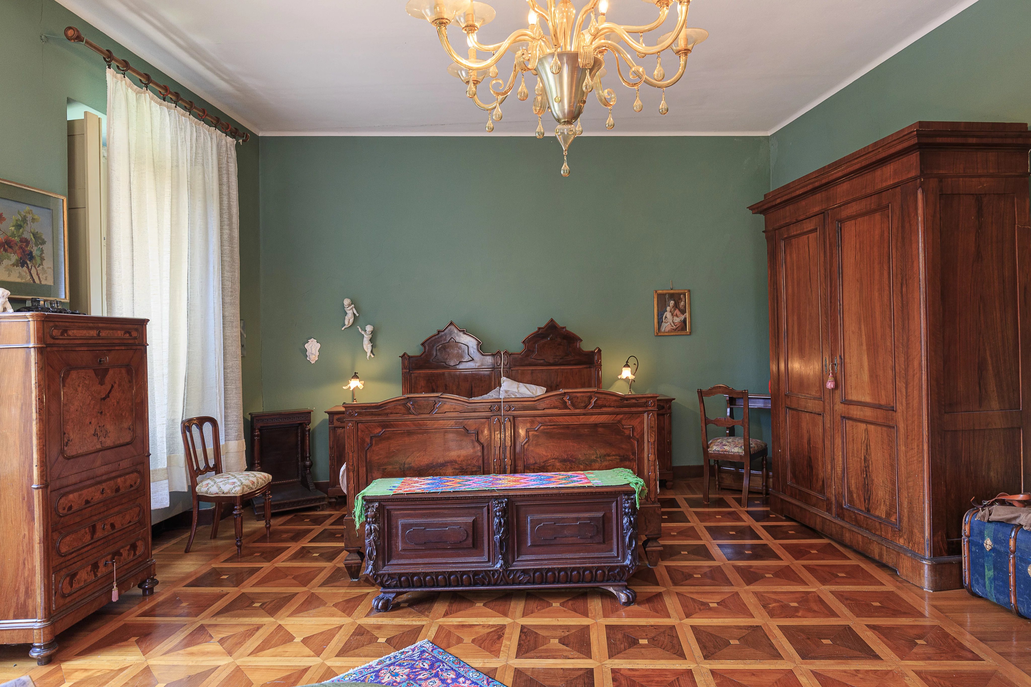 Villa D'Epoca with 7500 park - picture 38 title=