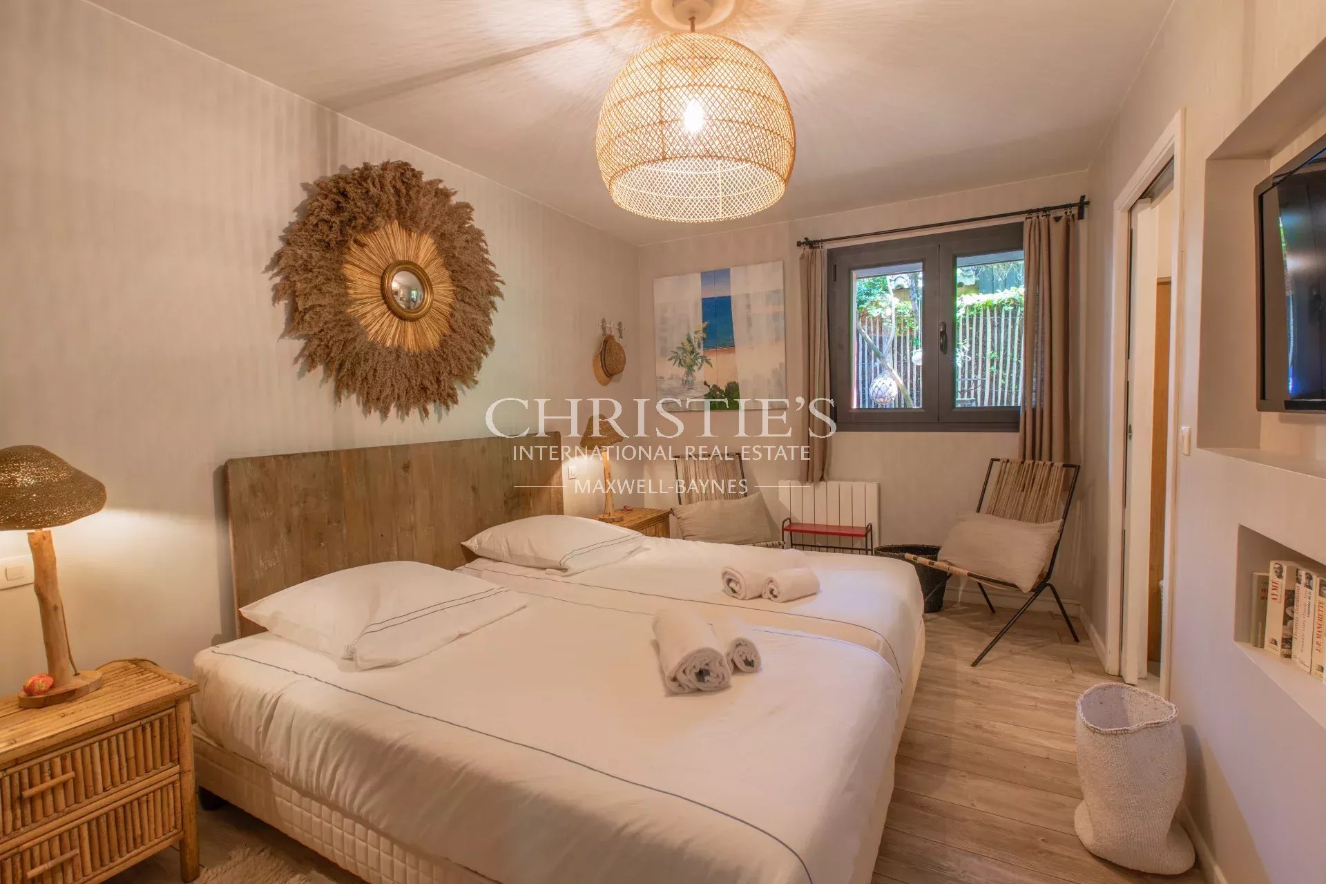 9 Bedroom Villa/Townhouse's Image 7