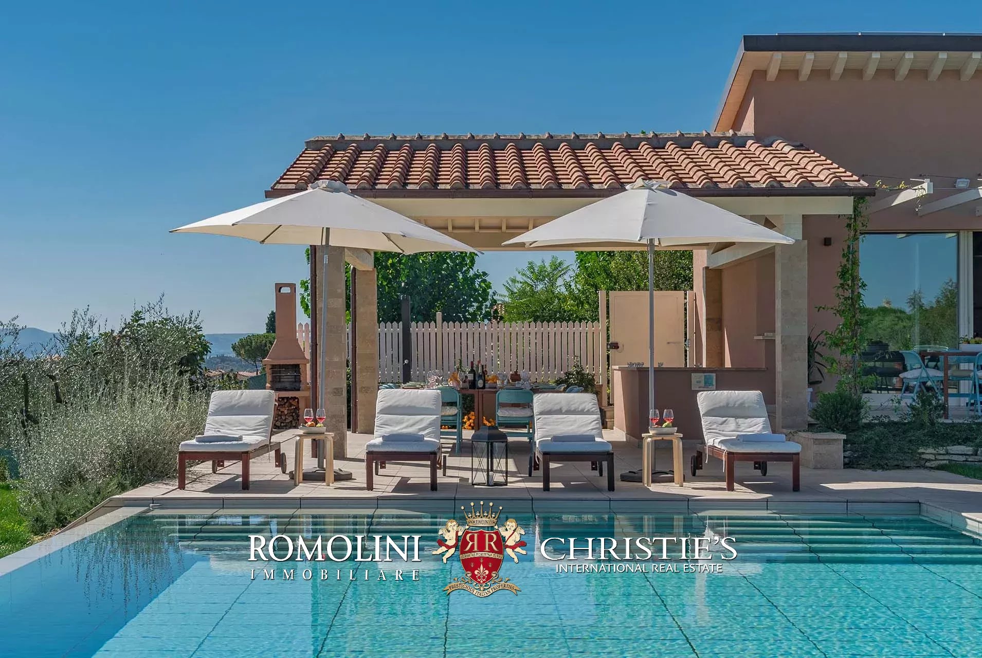 7 Bedroom Villa/Townhouse's Image 9