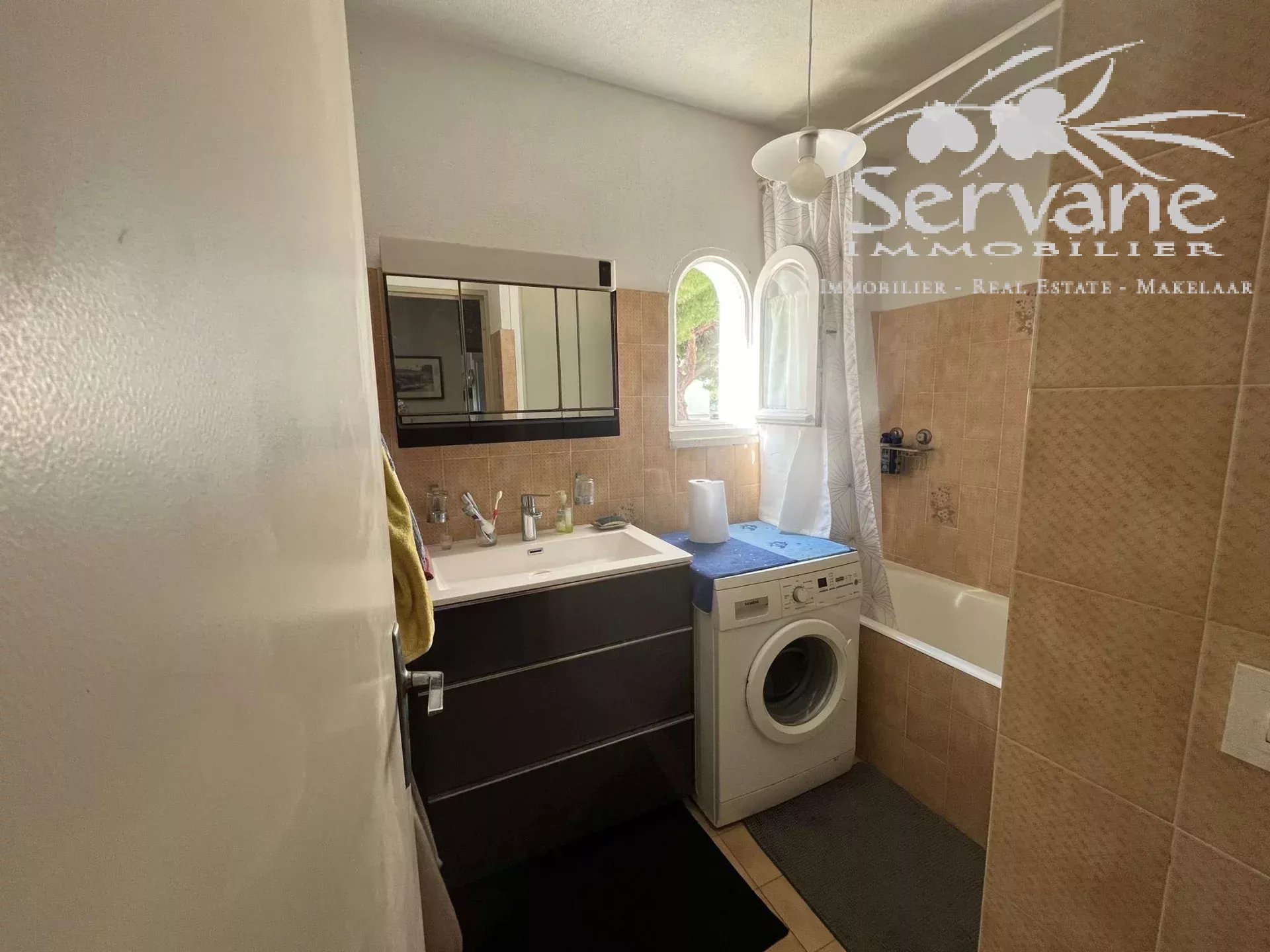 CAVALAIRE 2 BEDROOMS APPARTMENT