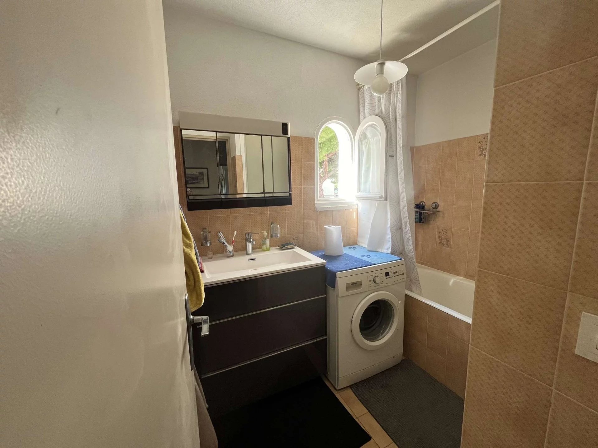 CAVALAIRE 2 BEDROOMS APPARTMENT