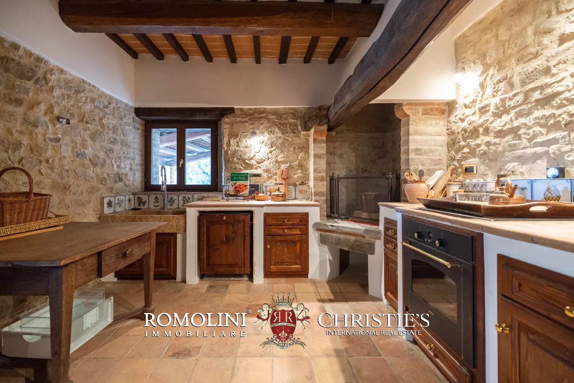 10 Bedroom Villa/Townhouse's Image 82