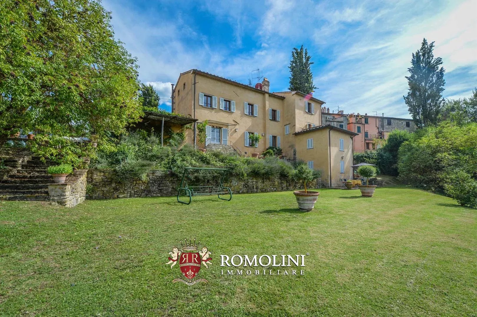 6 Bedroom Villa/Townhouse's Image 9