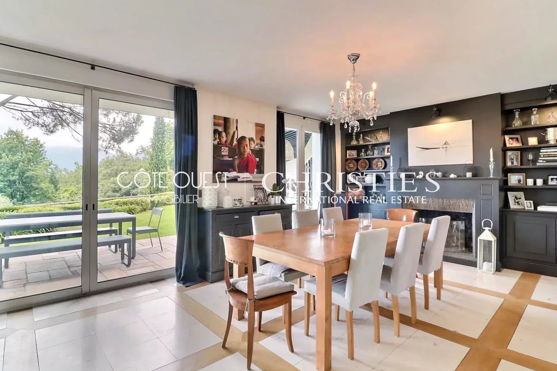 6 Bedroom Villa/Townhouse's Image 6