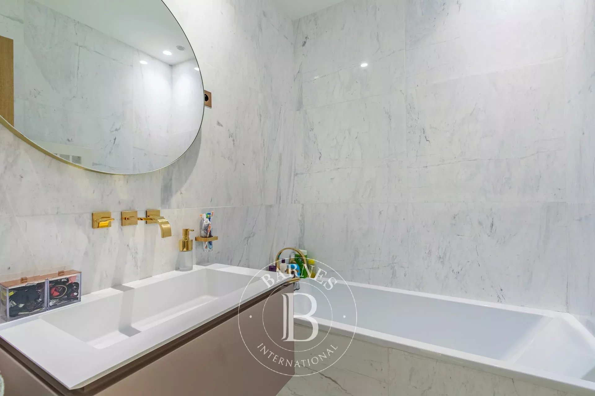 Daire Paris 8ème - picture 18