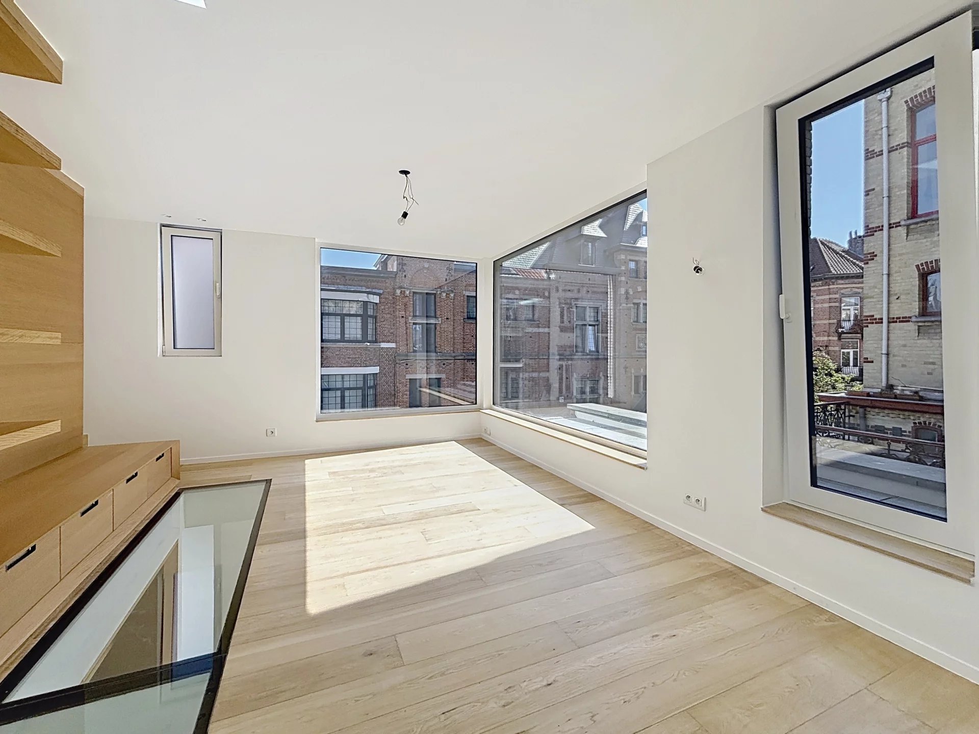 Maison neuve, terrasse et rooftop plein sud