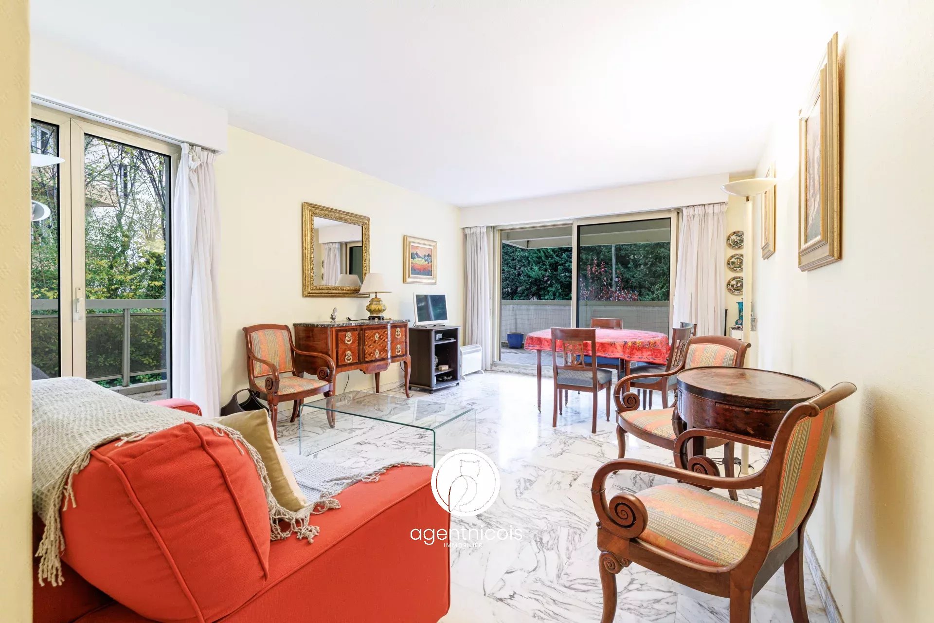 Agence immobilière de 