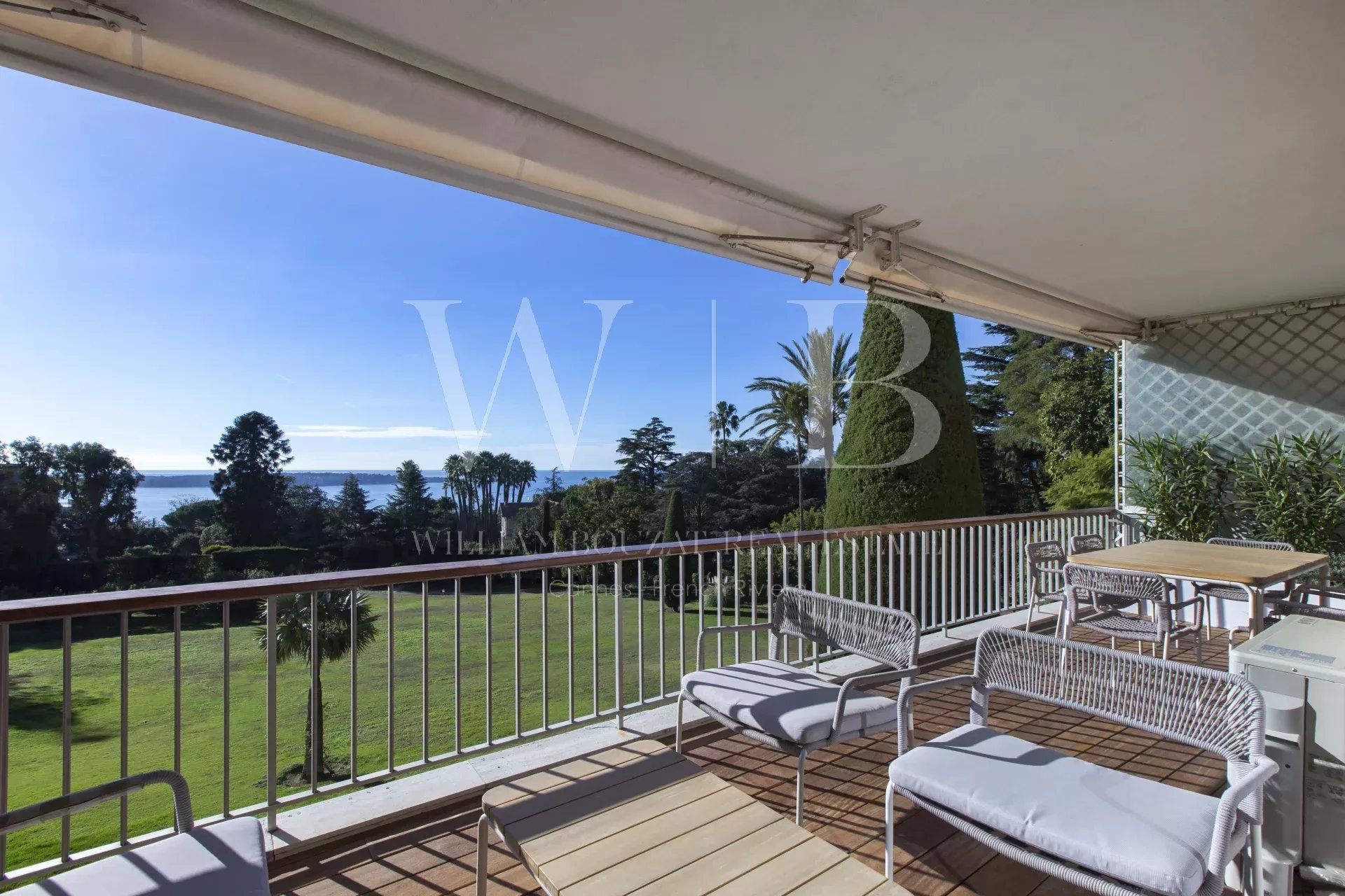 Agence immobilière de WILLIAM BOUZAT REAL ESTATE – Cannes French Riviera