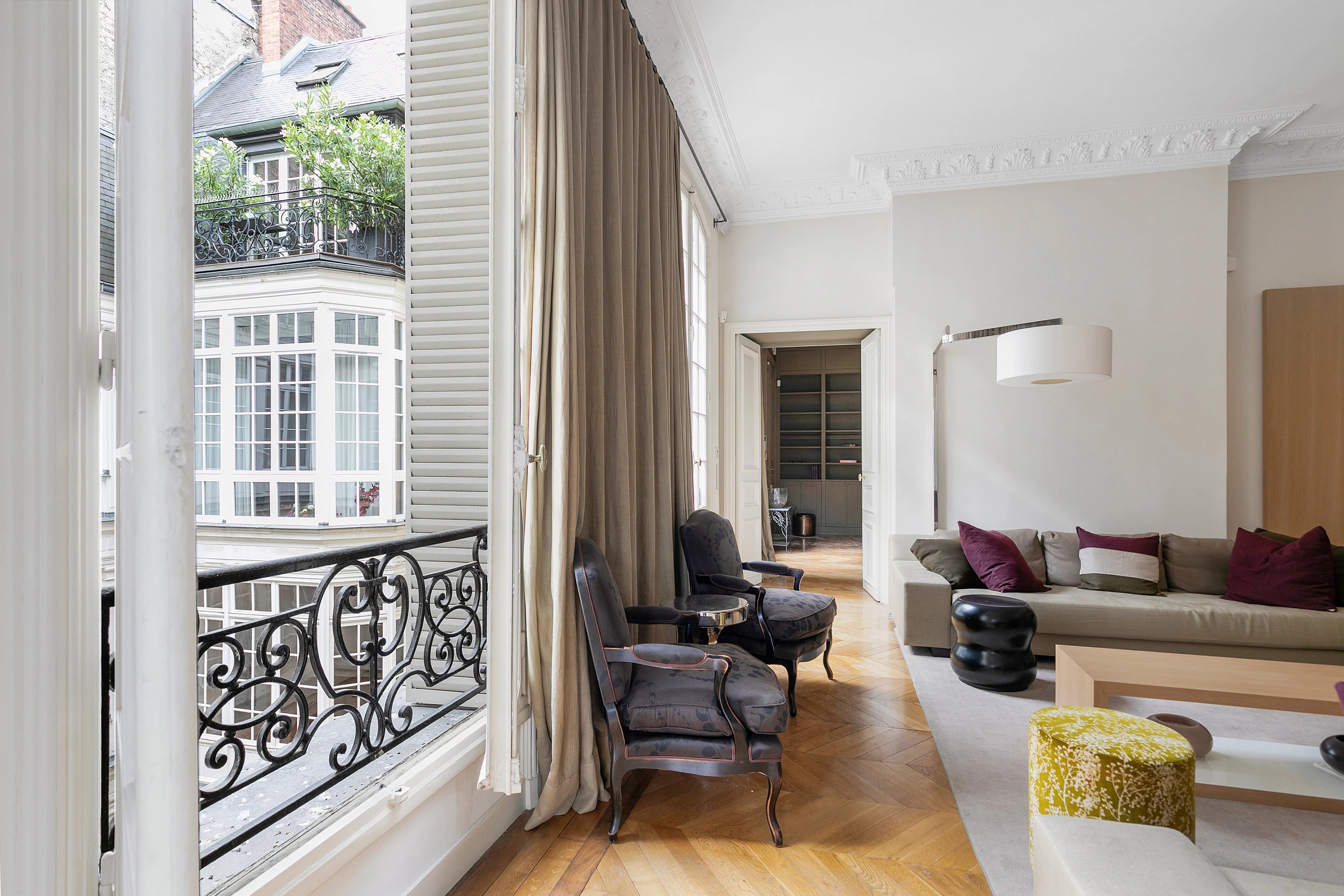 Sale Apartment Paris 8th