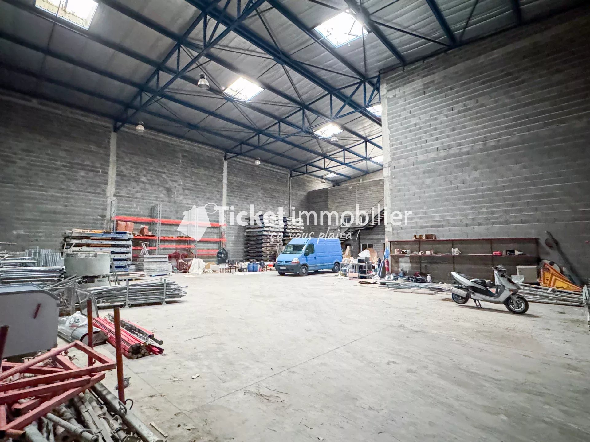 LOCAL D’ACTIVITÉ / BUREAUX 1 216,75 M² – ENTREPÔT + BUREAUX SUR 3 NIVEAUX – ACCÈS RAPIDE PORTET / AXES PRINCIPAUX — photo 11