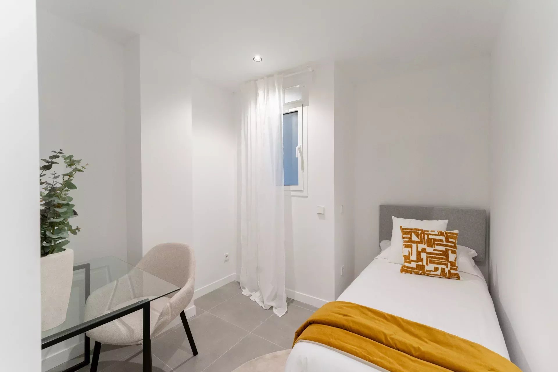 Brand New Exclusive Luxury Property on the Golden Mile - picture 40
