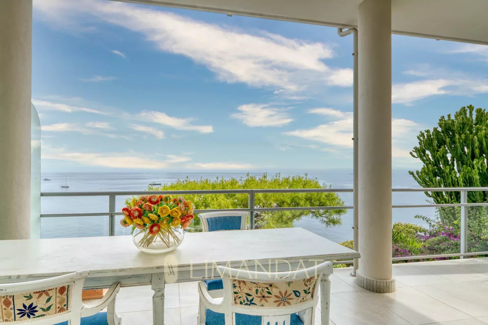 ROQUEBRUNE-CAP-MARTIN "CABBÉ"- DUPLEX 3P 88M²