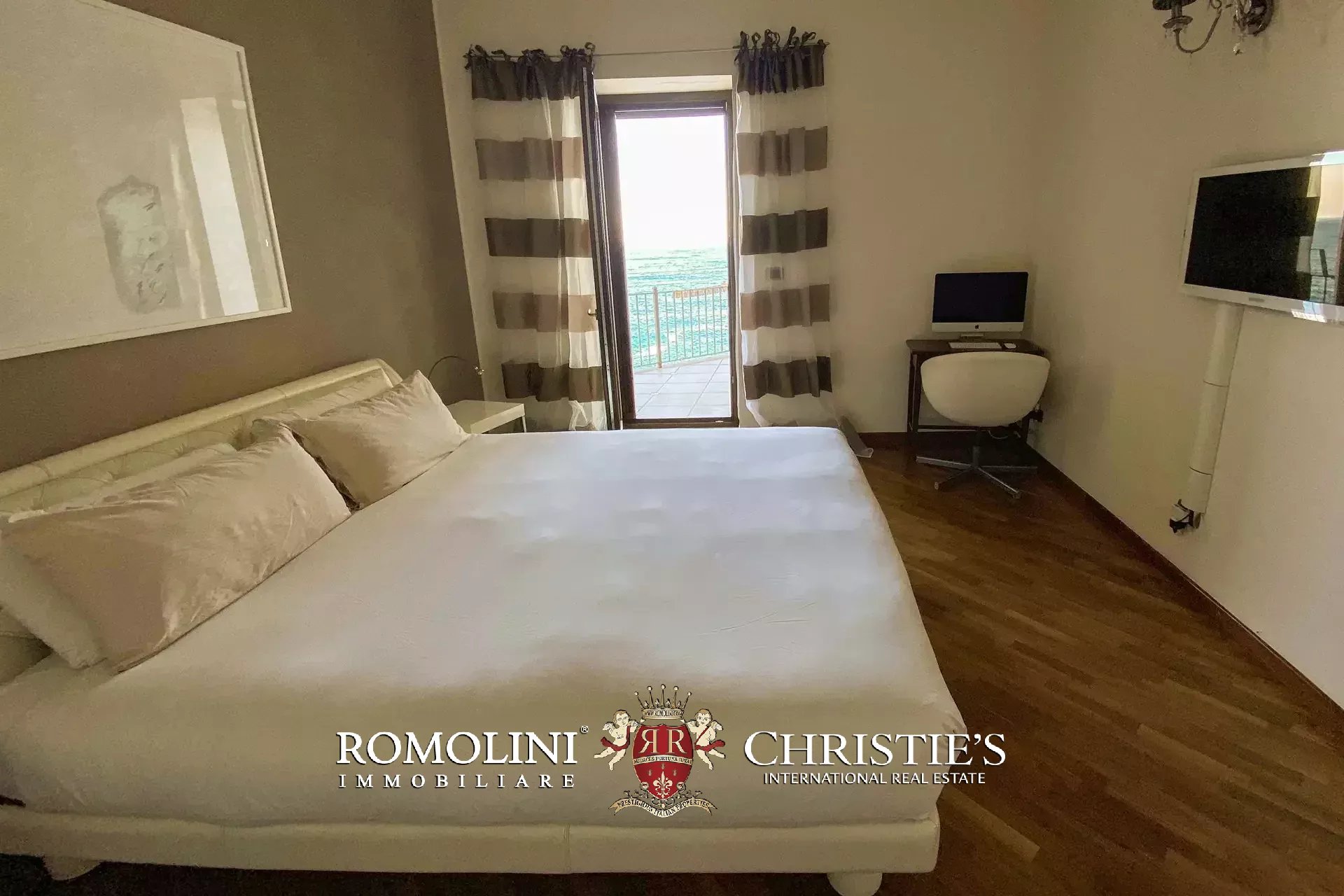 3 Bedroom Villa/Townhouse's Image 24