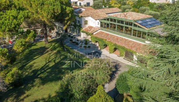 Legacy Estate in Grasse: Luxury 13-Bedroom Villa Near Cannes — photo 1