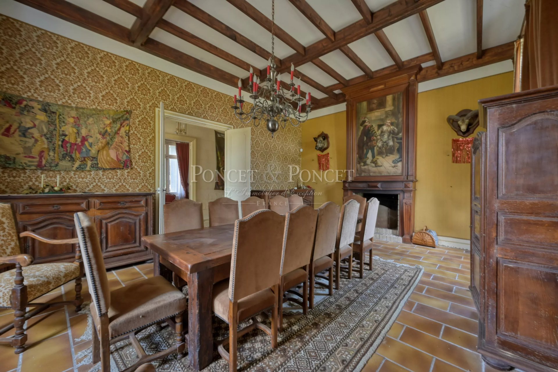 17 Bedroom Vineyard's Image 7
