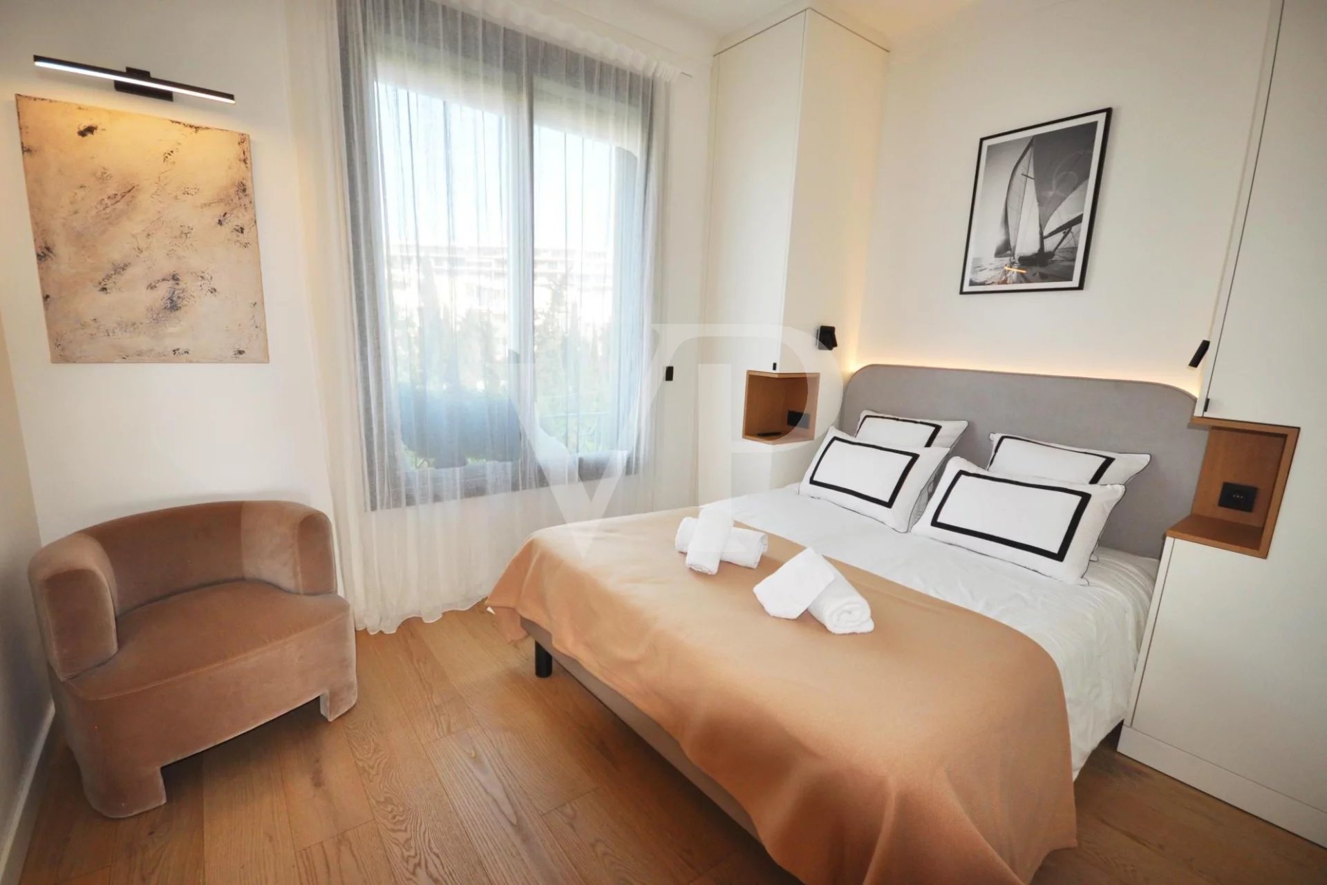 Cannes Croisette Elegante Vier Zimmer Wohnung mit Meerblick