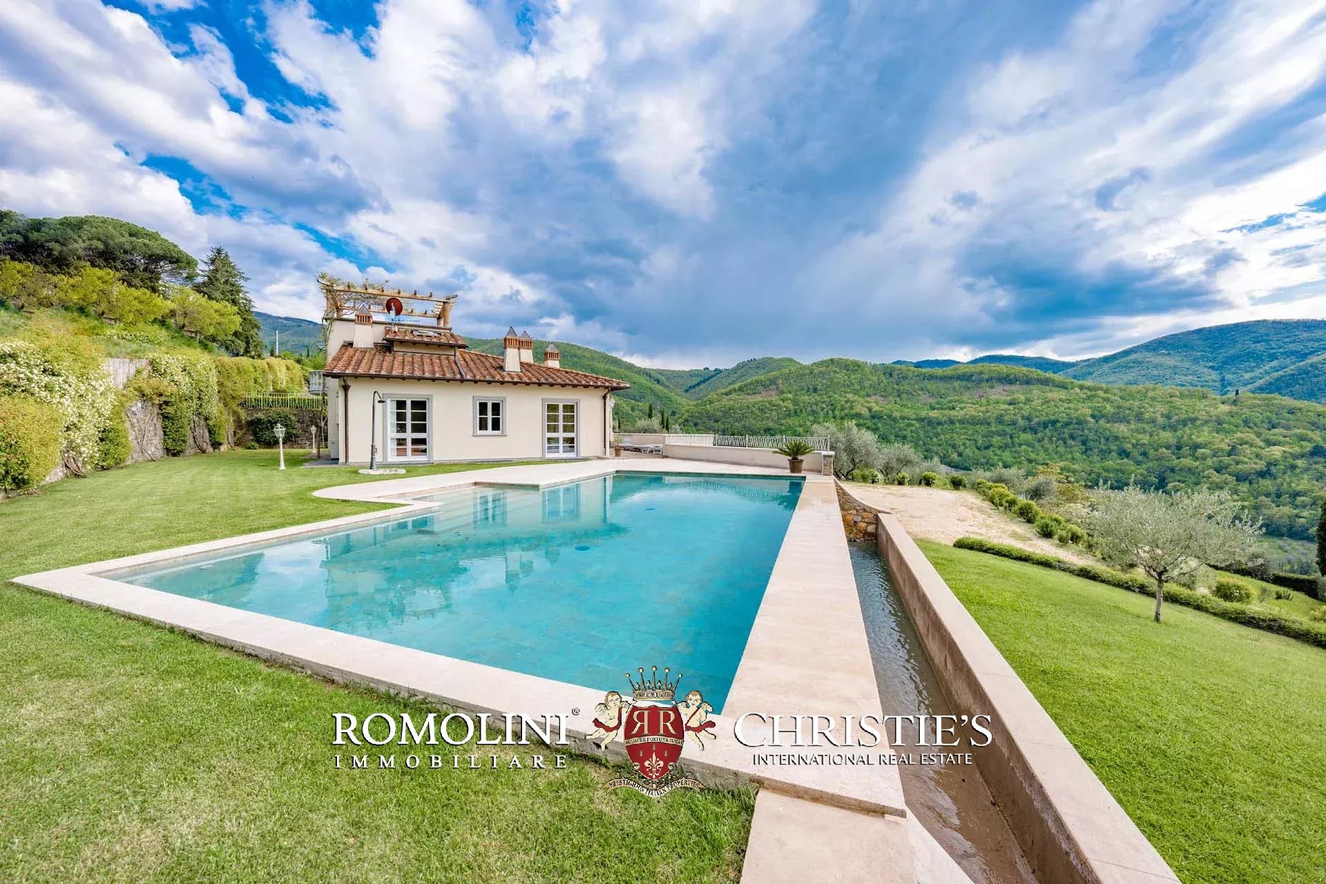 10 Bedroom Villa/Townhouse's Image 159