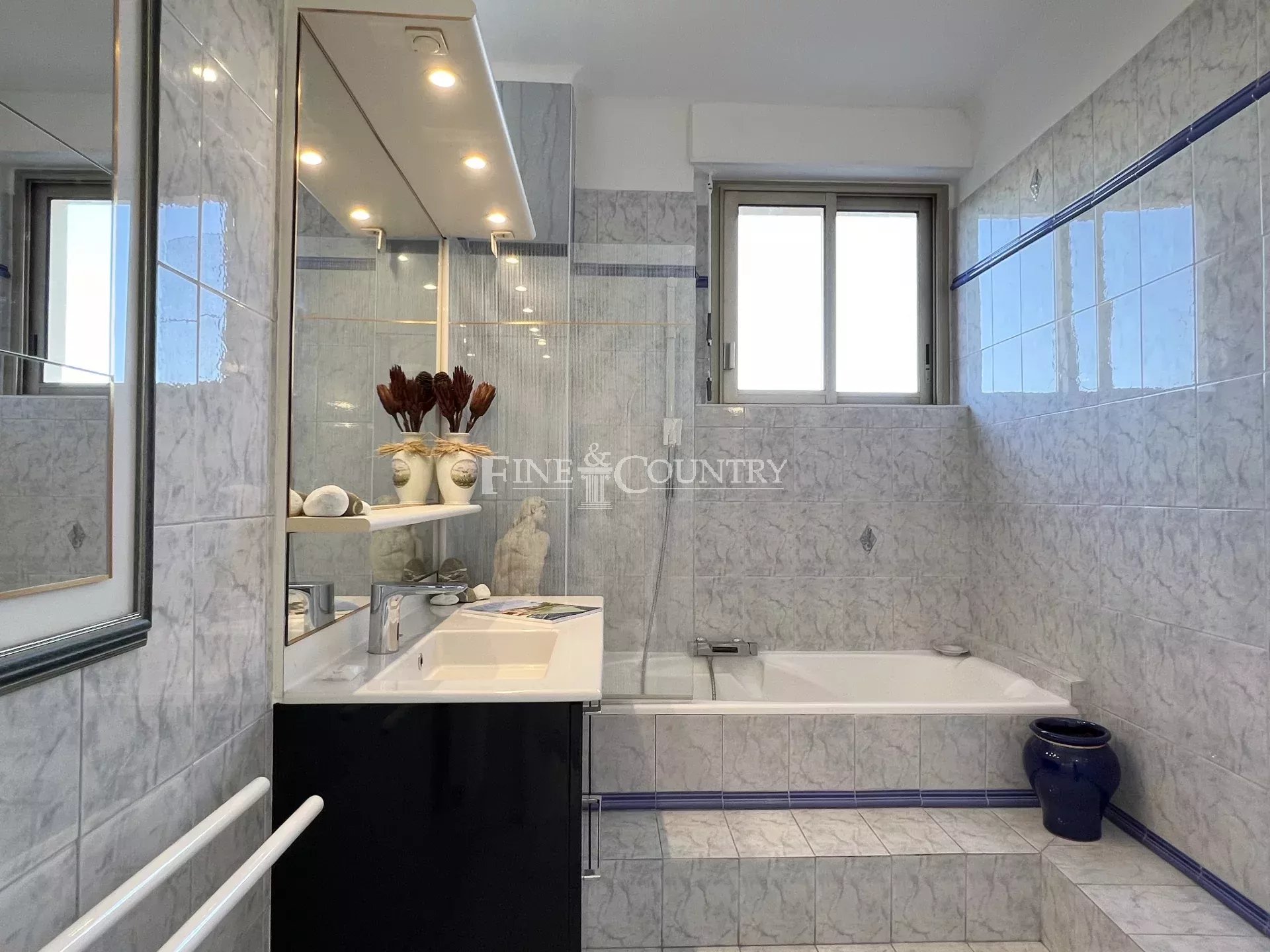 Photo of Cannes Banane, apartment  3 rooms for sale