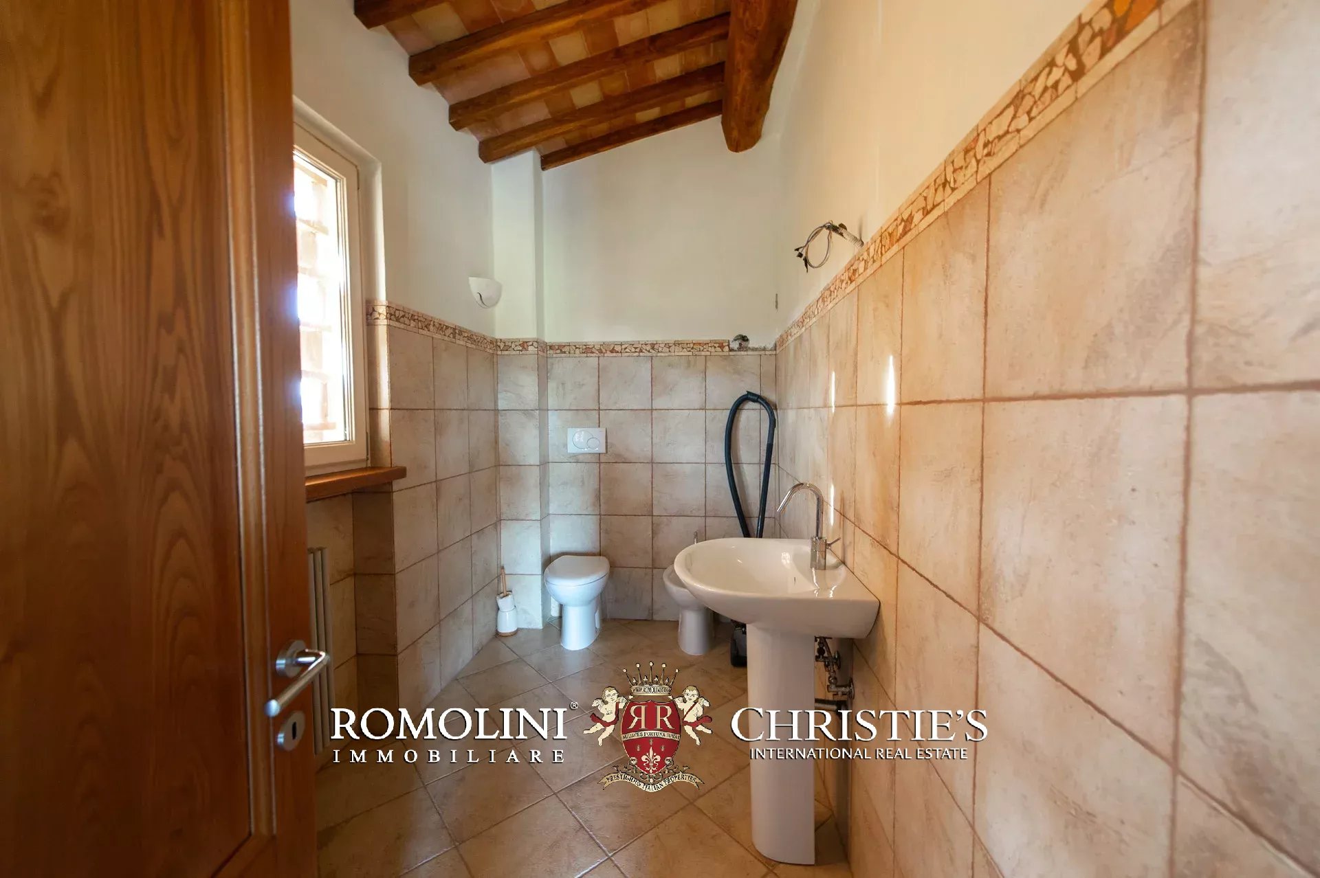 10 Bedroom Villa/Townhouse's Image 97