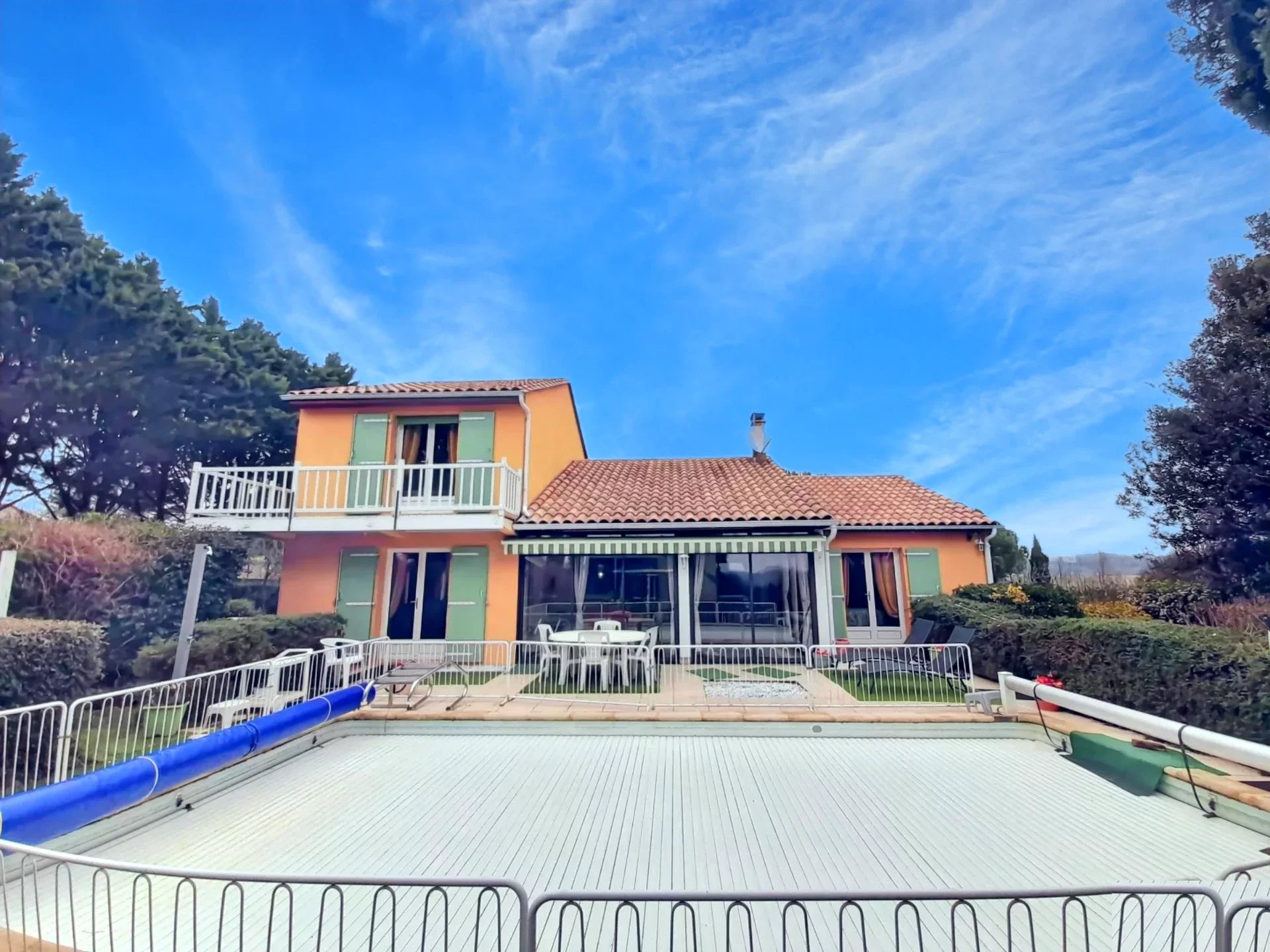 Propriété Unique avec Vue Imprenable, Piscine et Parc Arboré